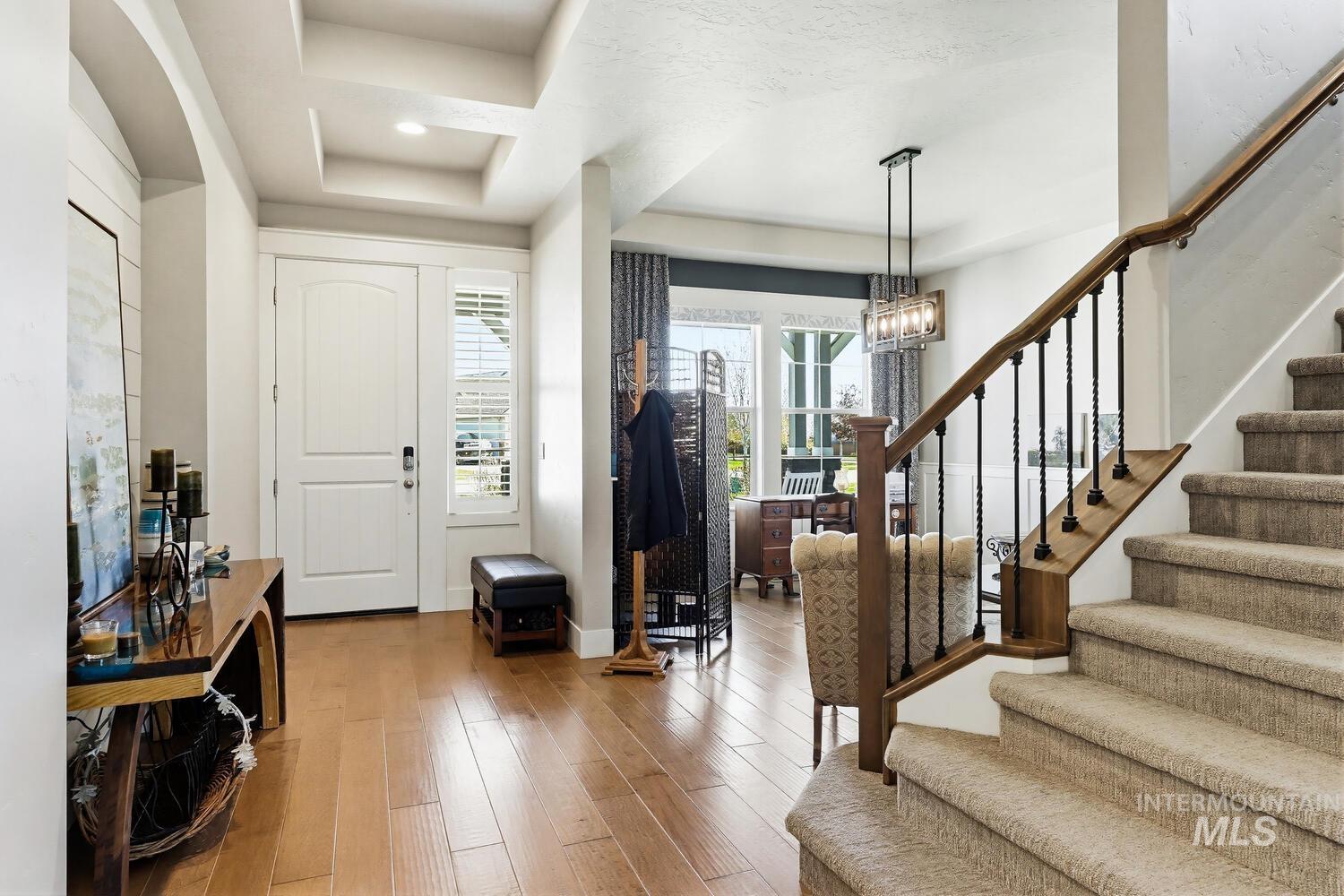 2097 N World Cup Way Property Photo 4