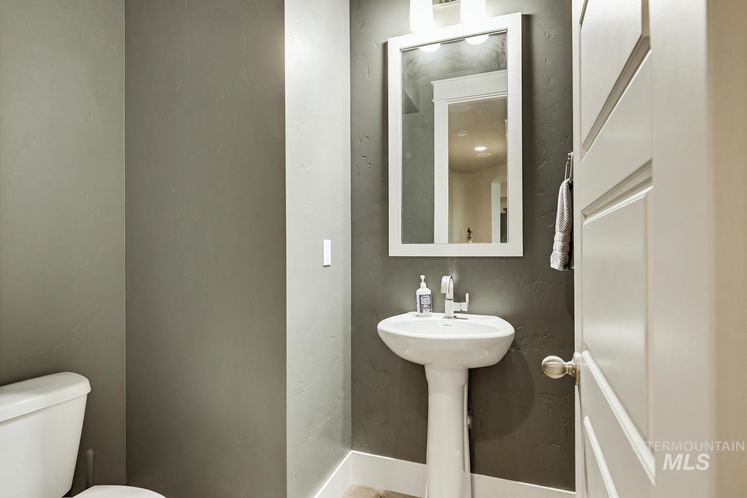2097 N World Cup Way Property Photo 32