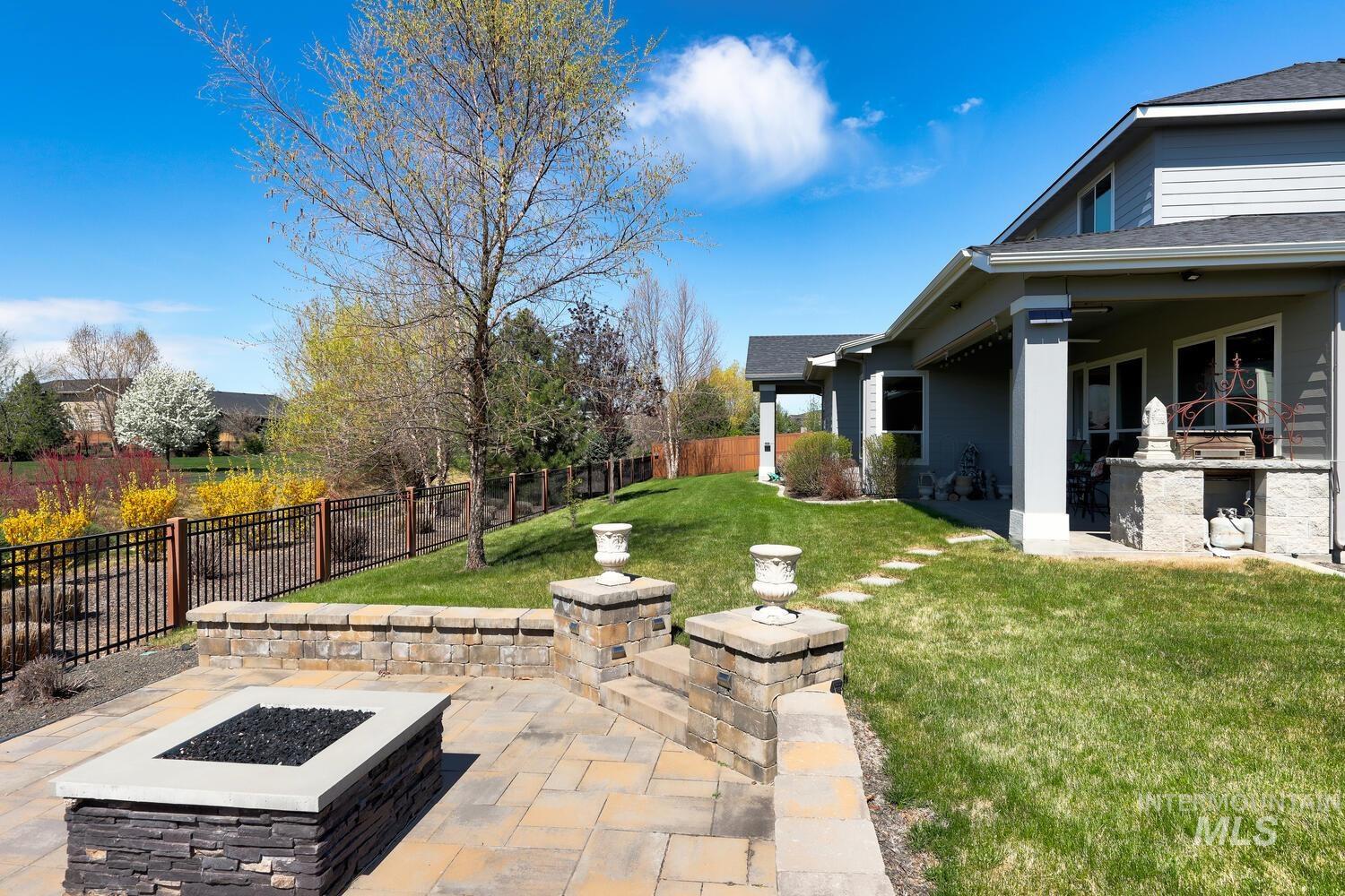 2097 N World Cup Way Property Photo 42