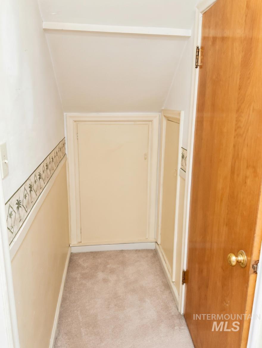 1131 11th Ave E Property Photo 38