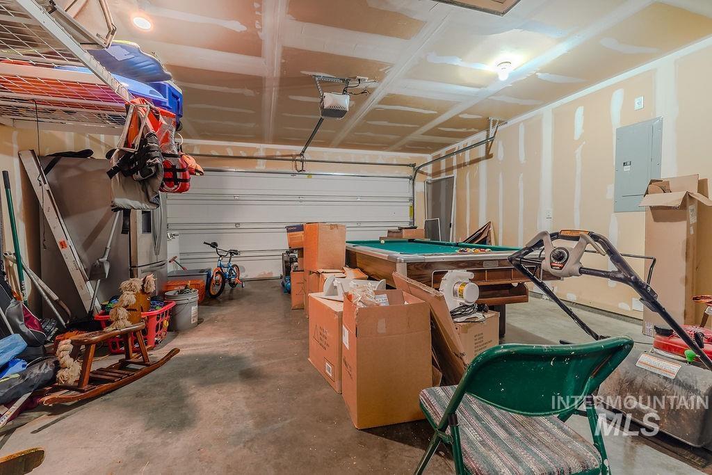 1509 N Elm Property Photo 19