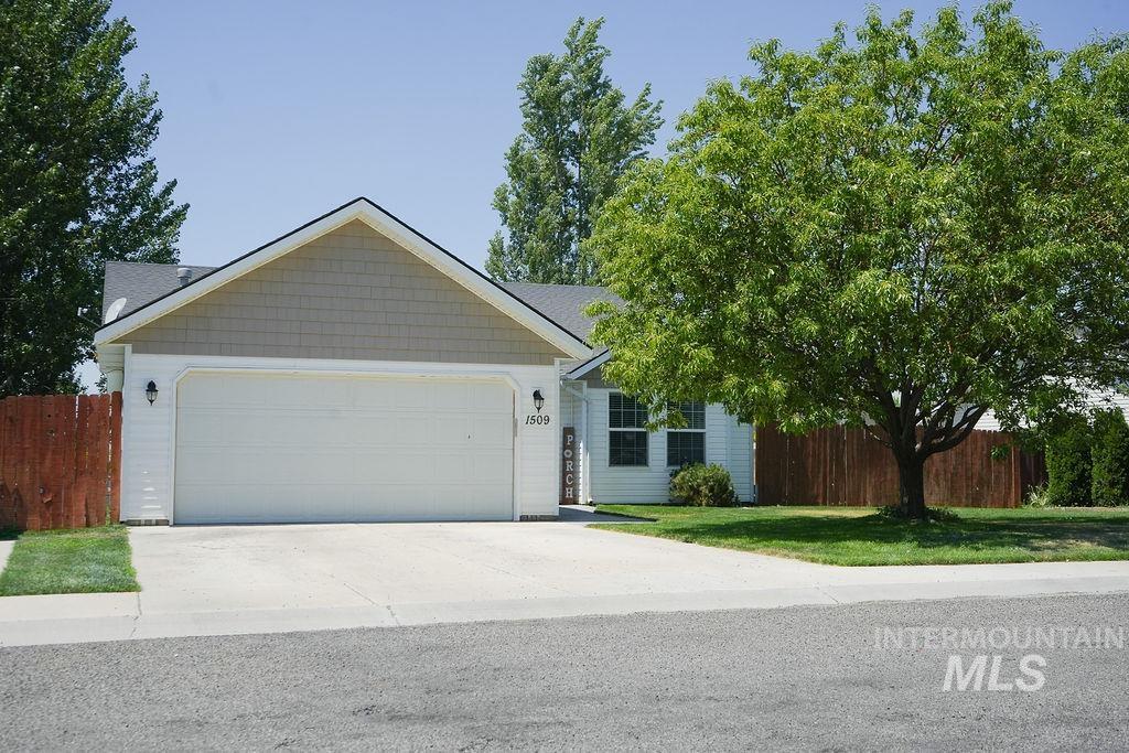 1509 N Elm Property Photo 20