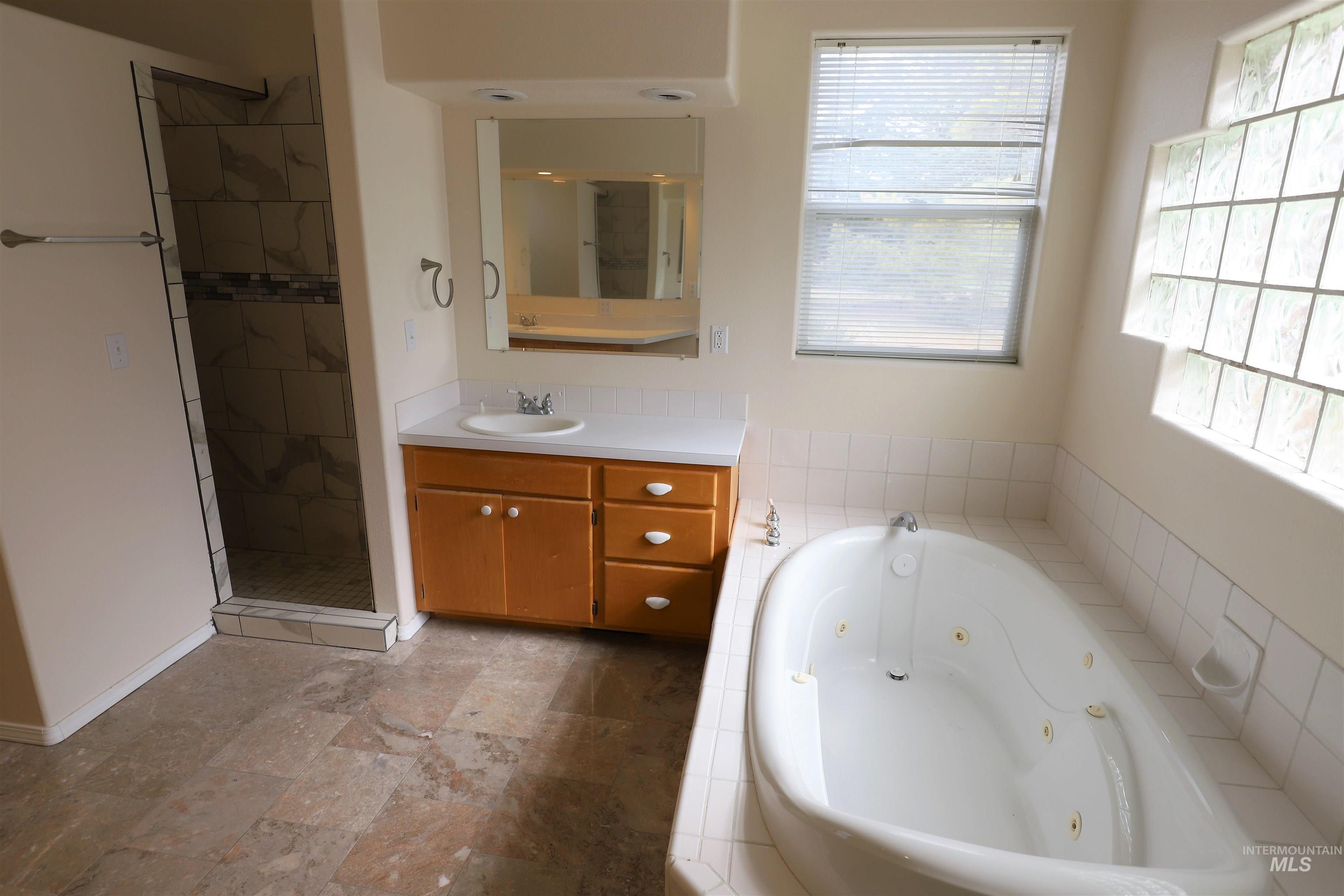 1368 Stoneybrook Circle Property Photo 19