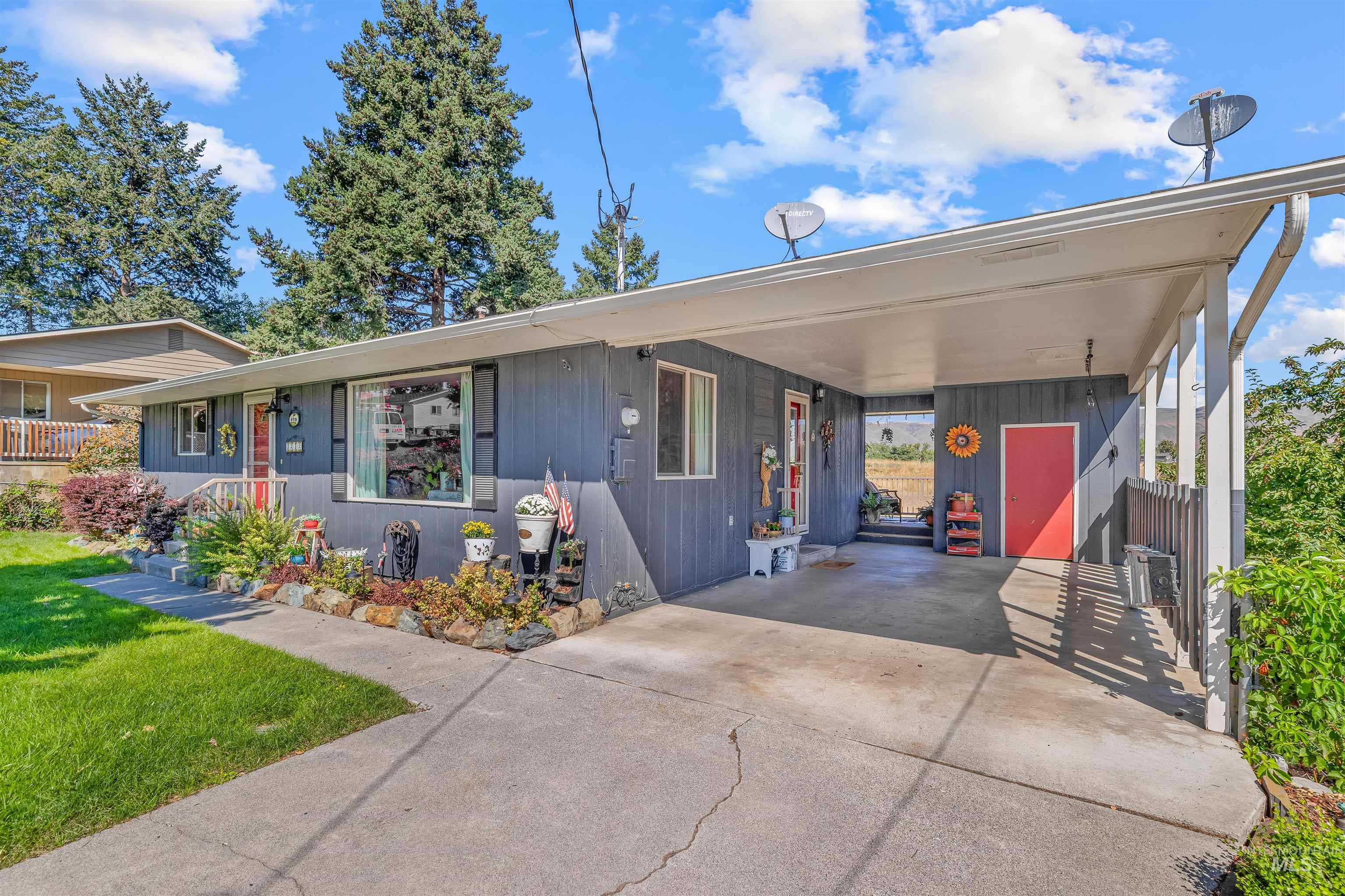 1212 21st Avenue Property Photo 3
