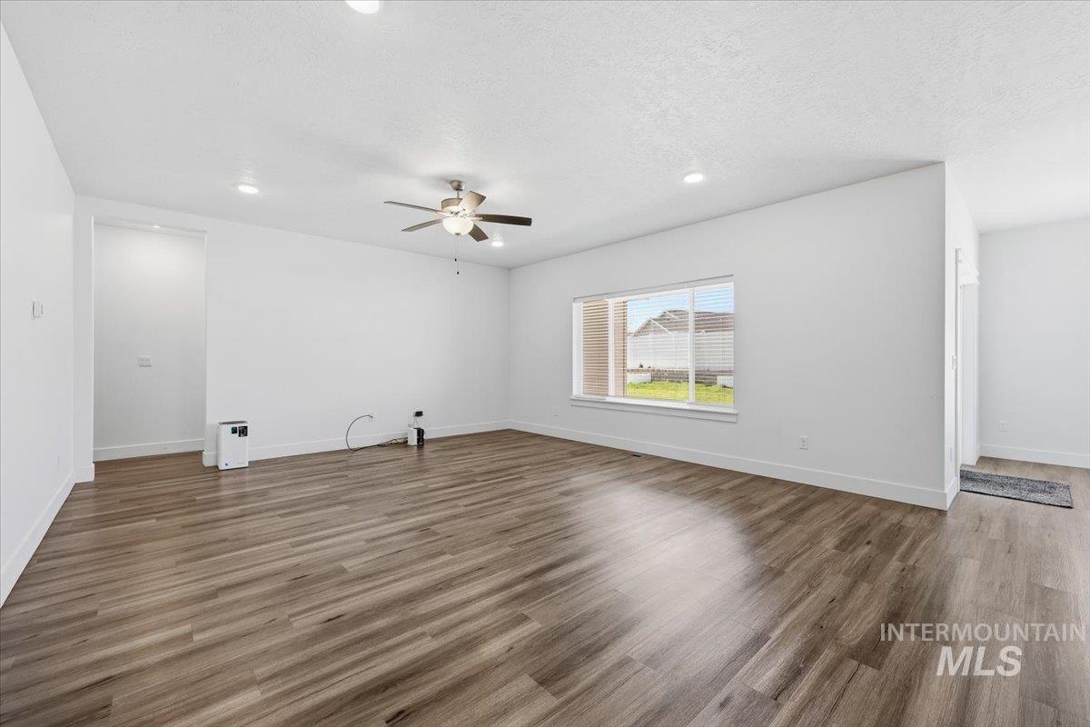 148 Homesteaders St. Property Photo 18