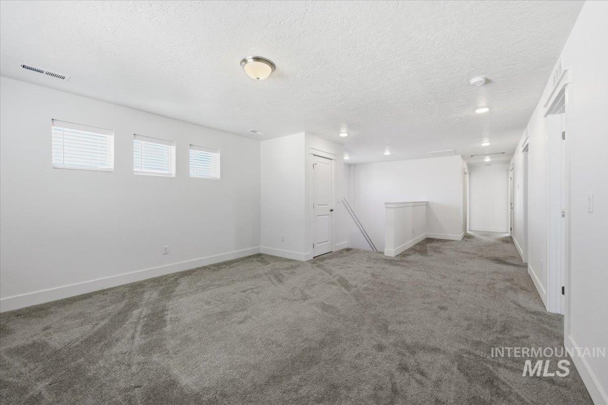 148 Homesteaders St. Property Photo 35