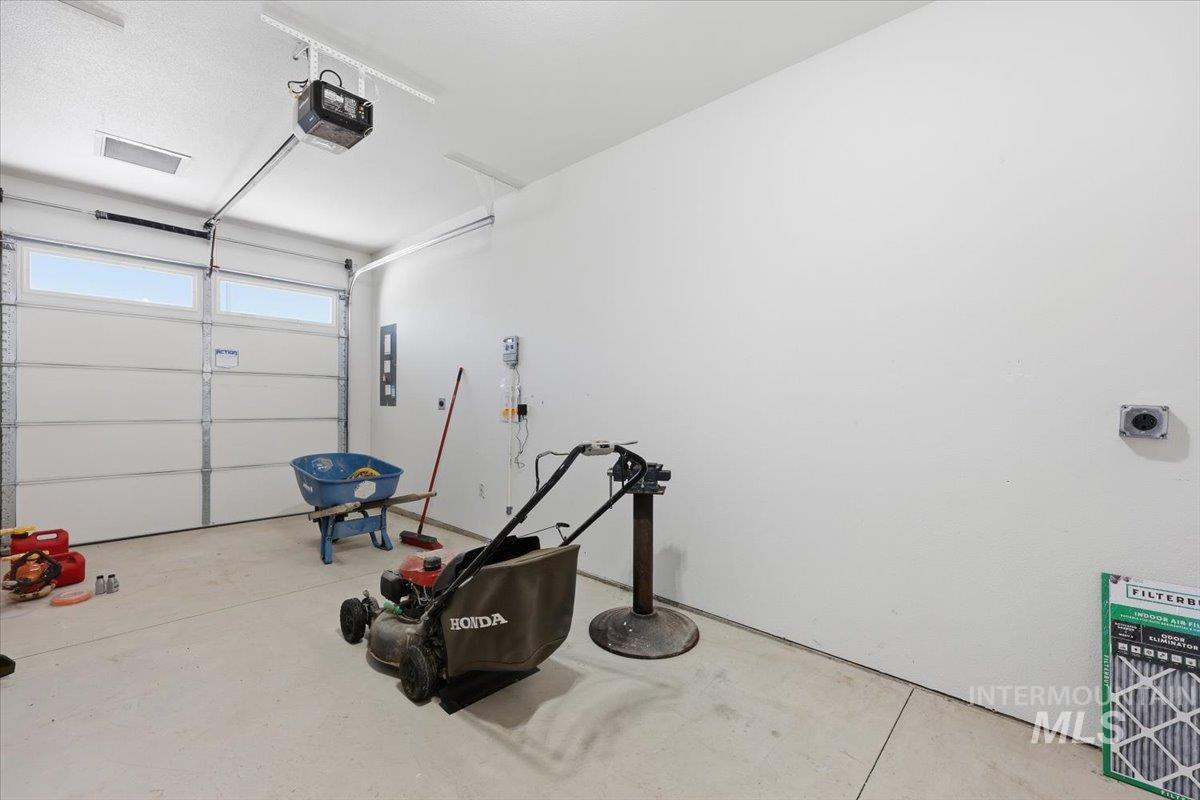 148 Homesteaders St. Property Photo 43