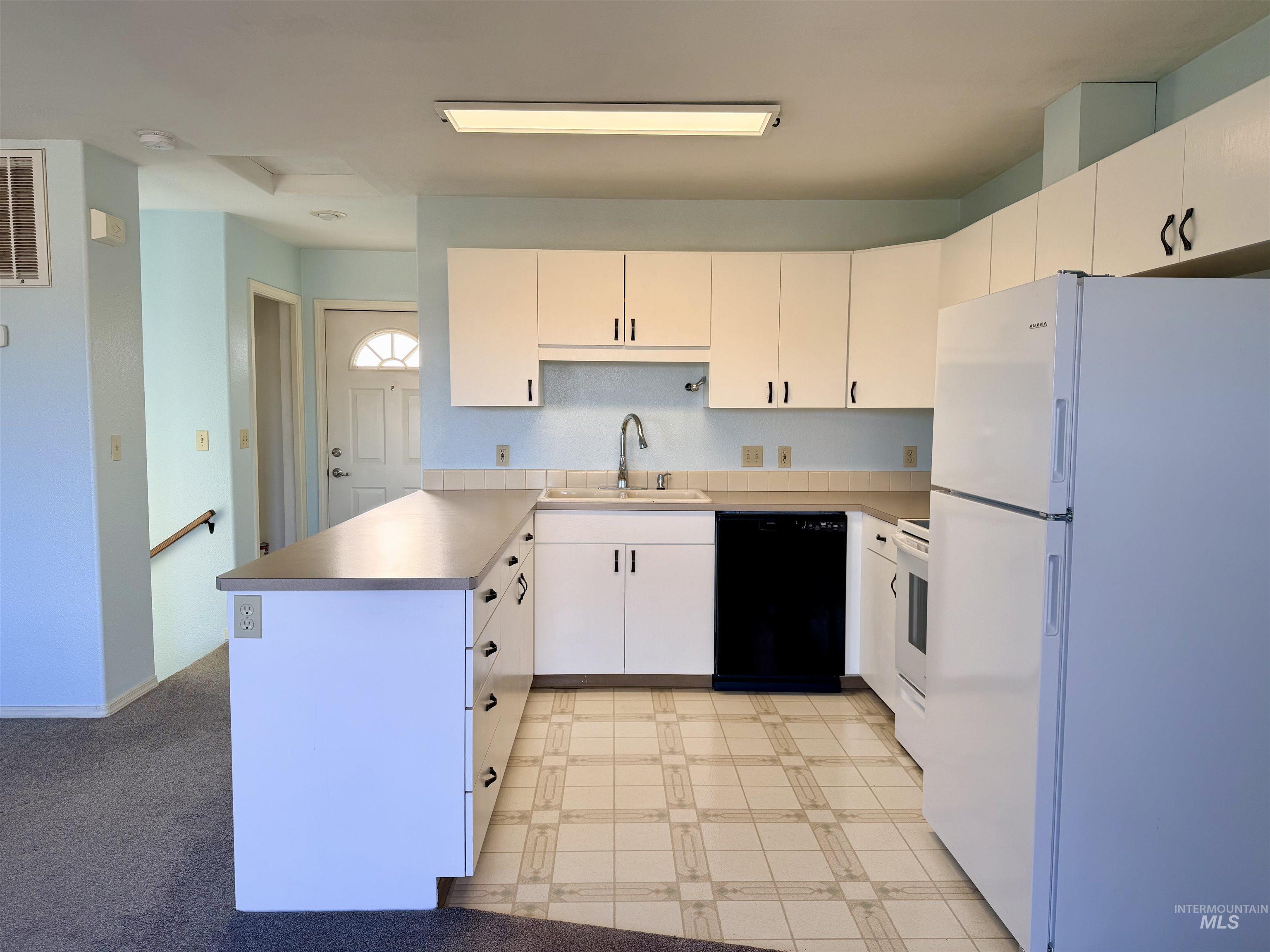 607 Park Street Property Photo 1