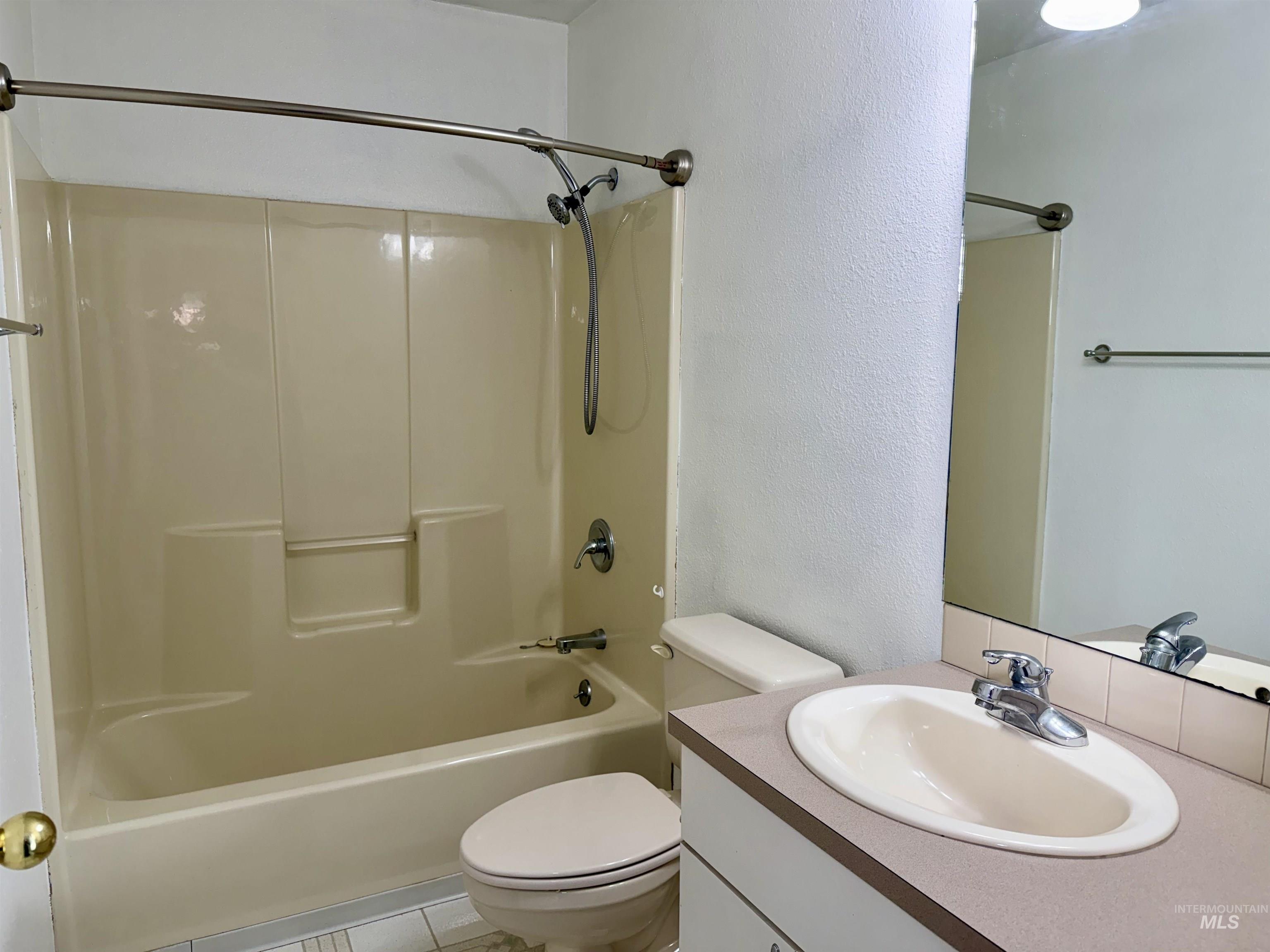 607 Park Street Property Photo 8