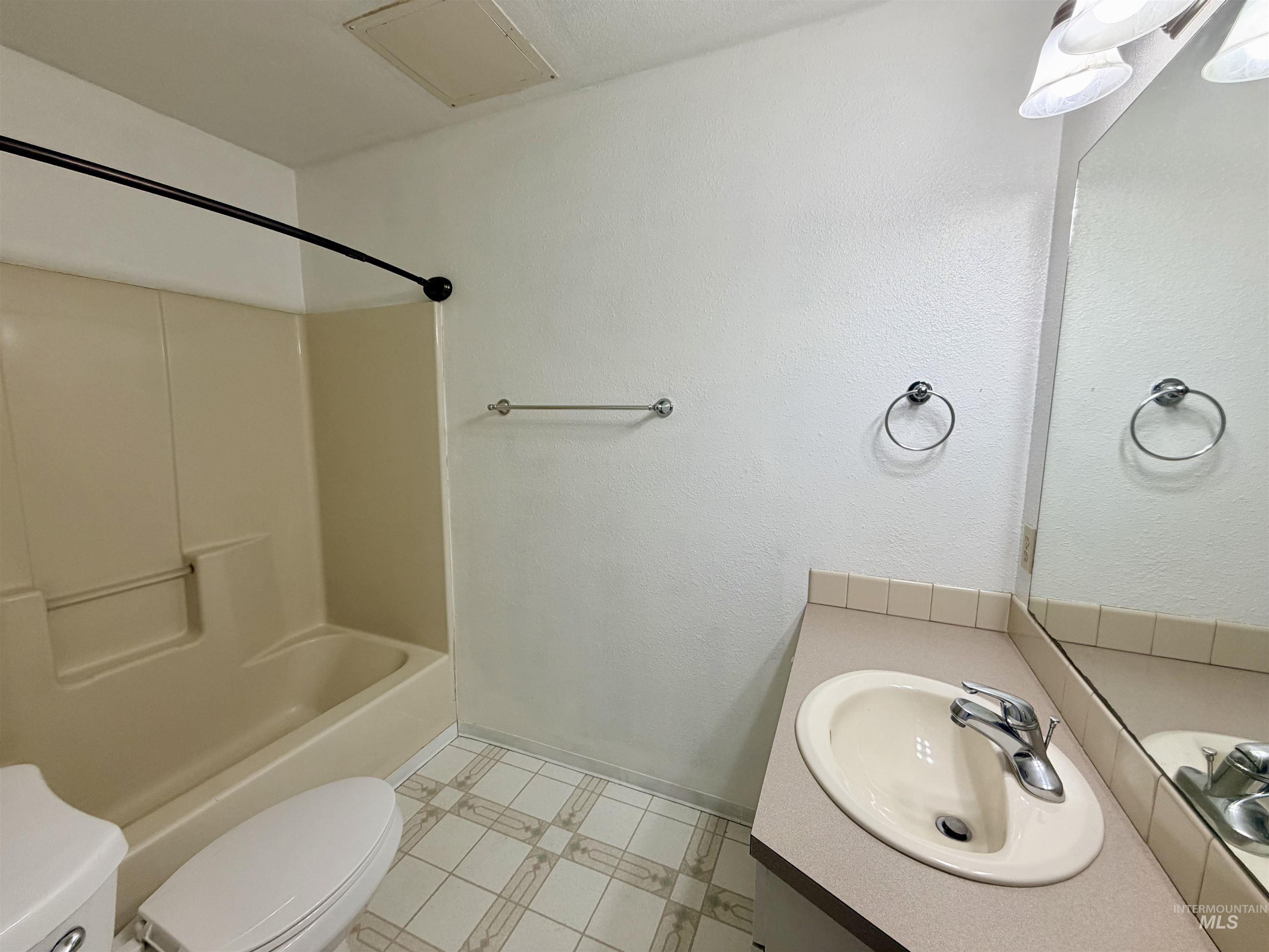 607 Park Street Property Photo 12