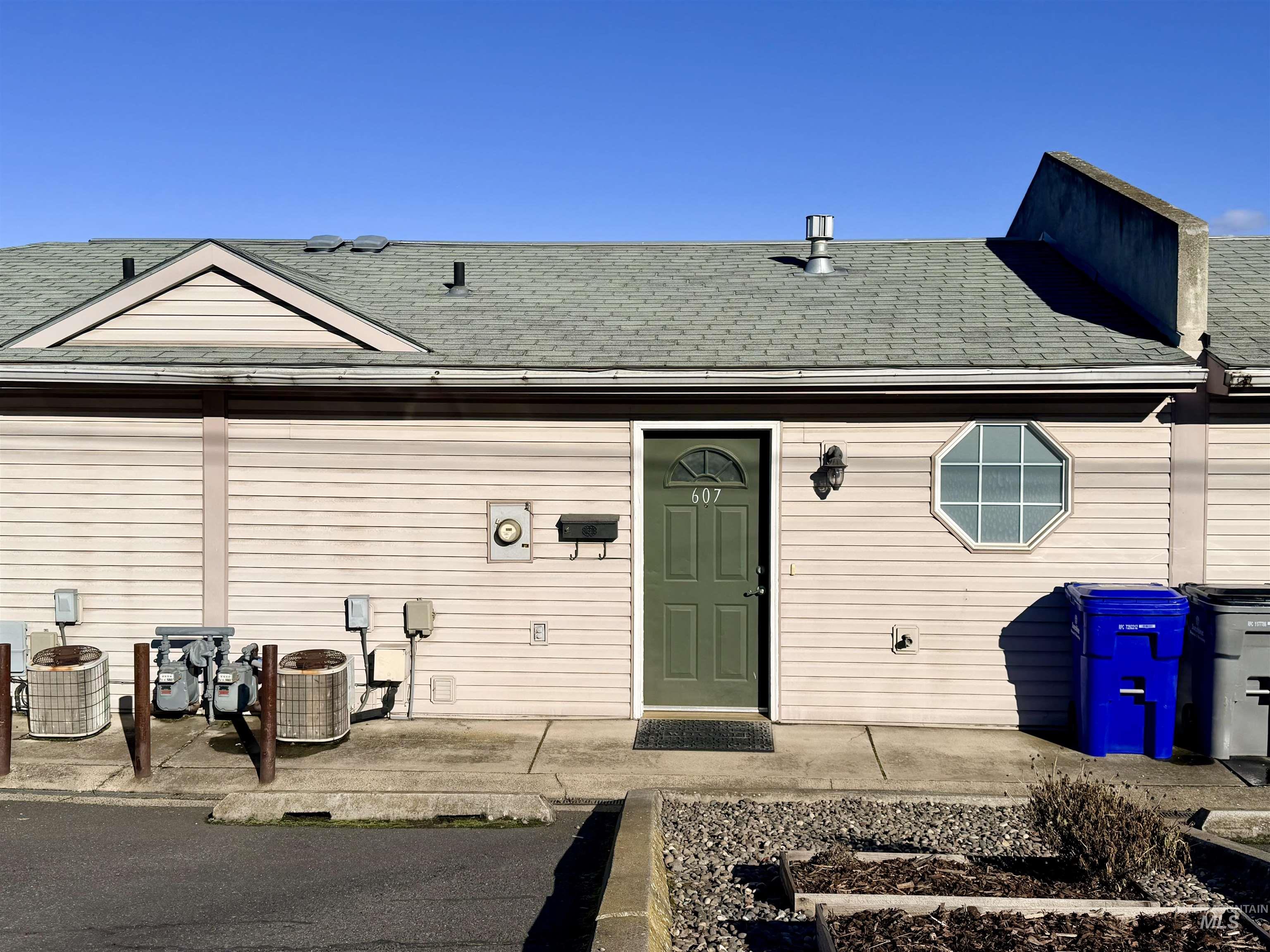 607 Park Street Property Photo 17