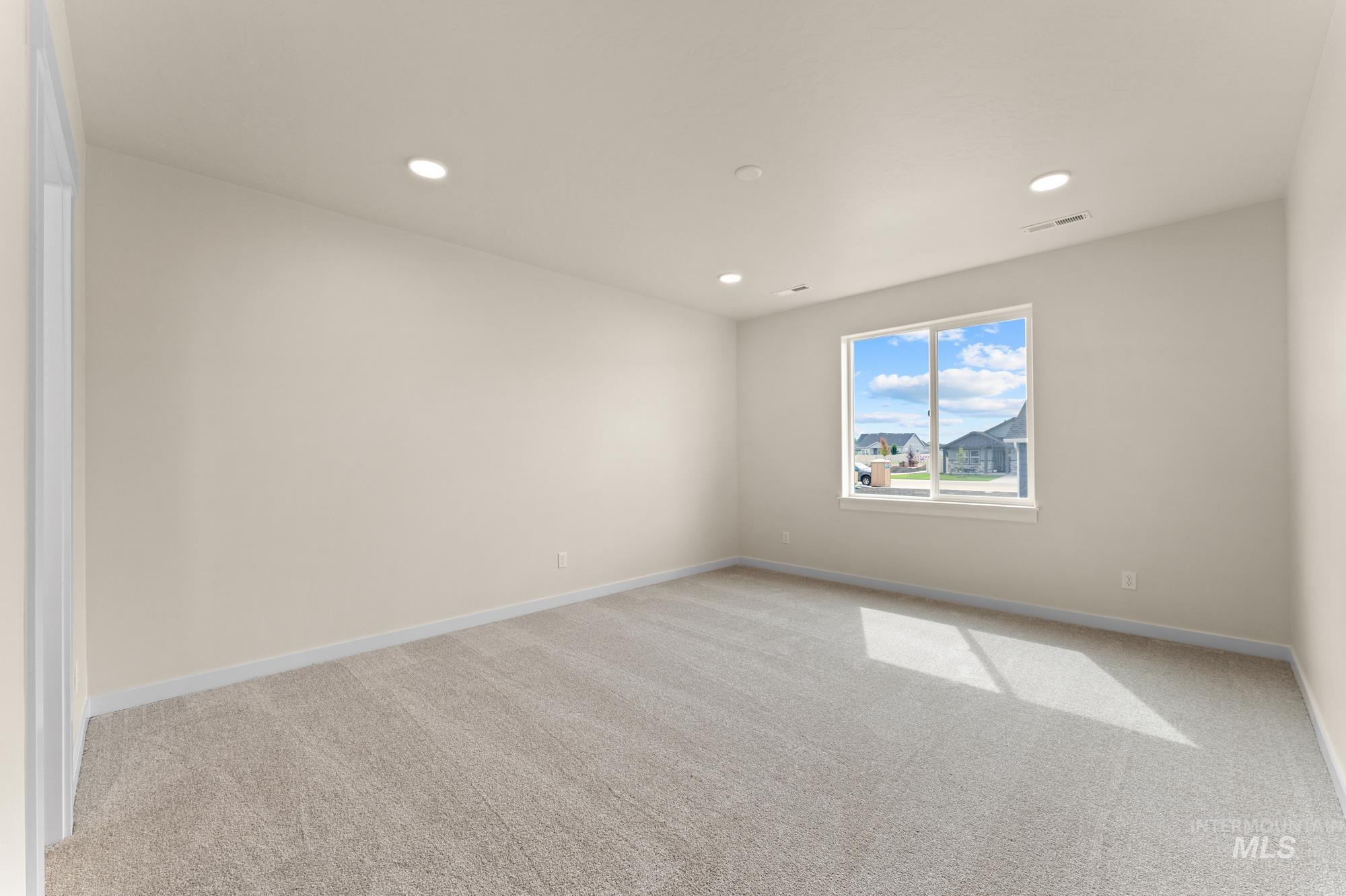 405 Acadia St. Property Photo 6