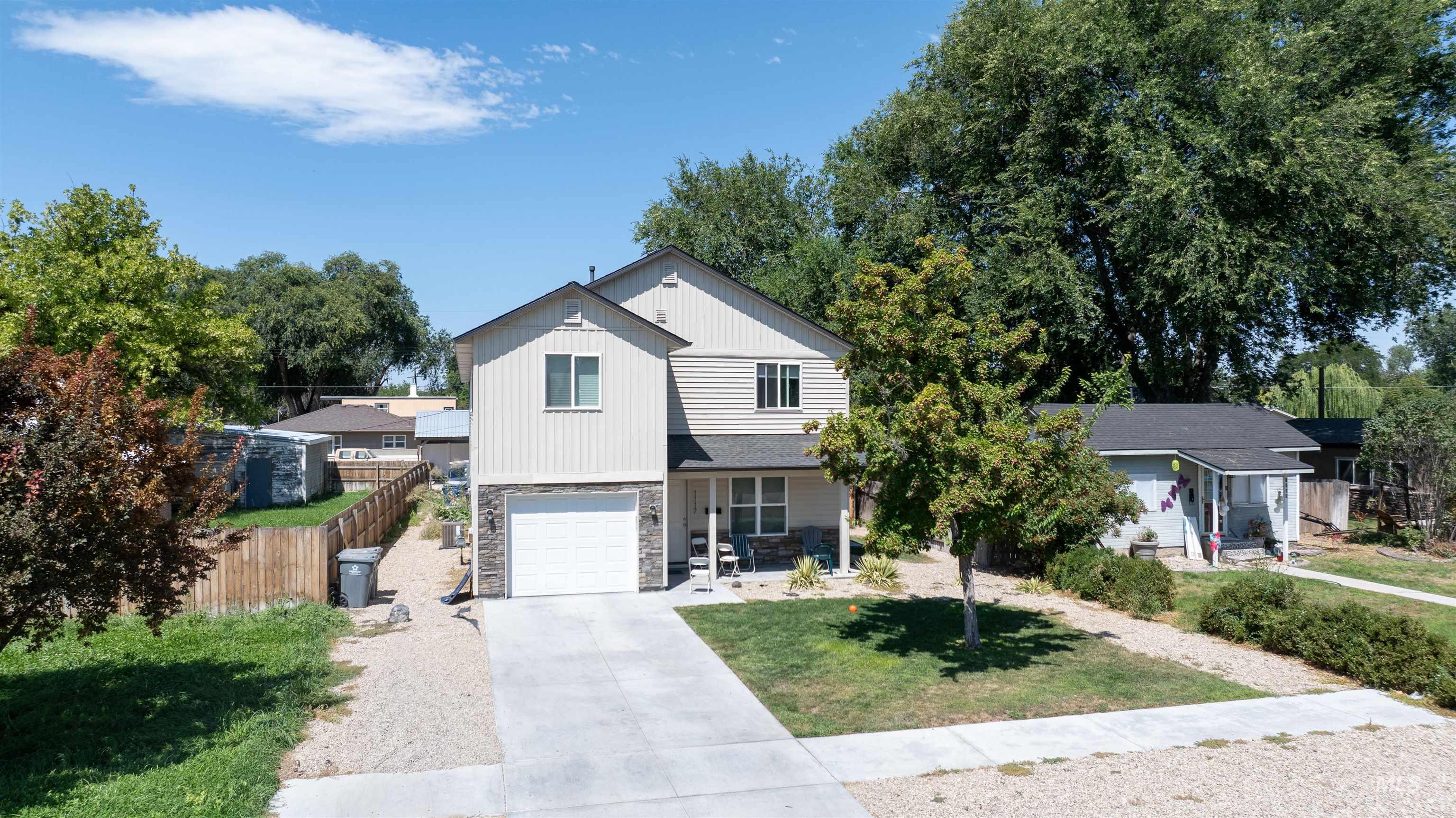1119 10th Ave So Property Photo 2