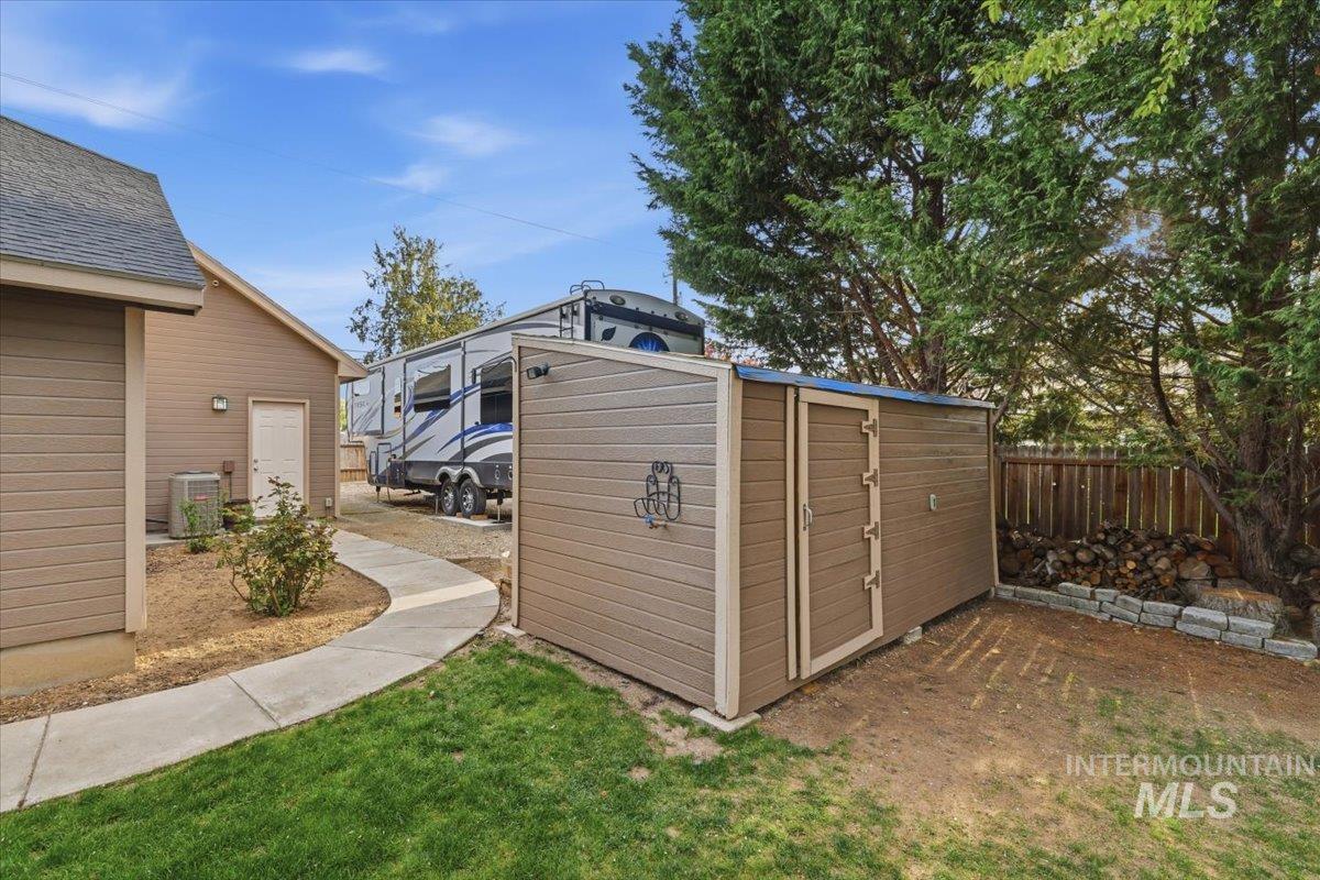7218 Birch Ln Property Photo 37