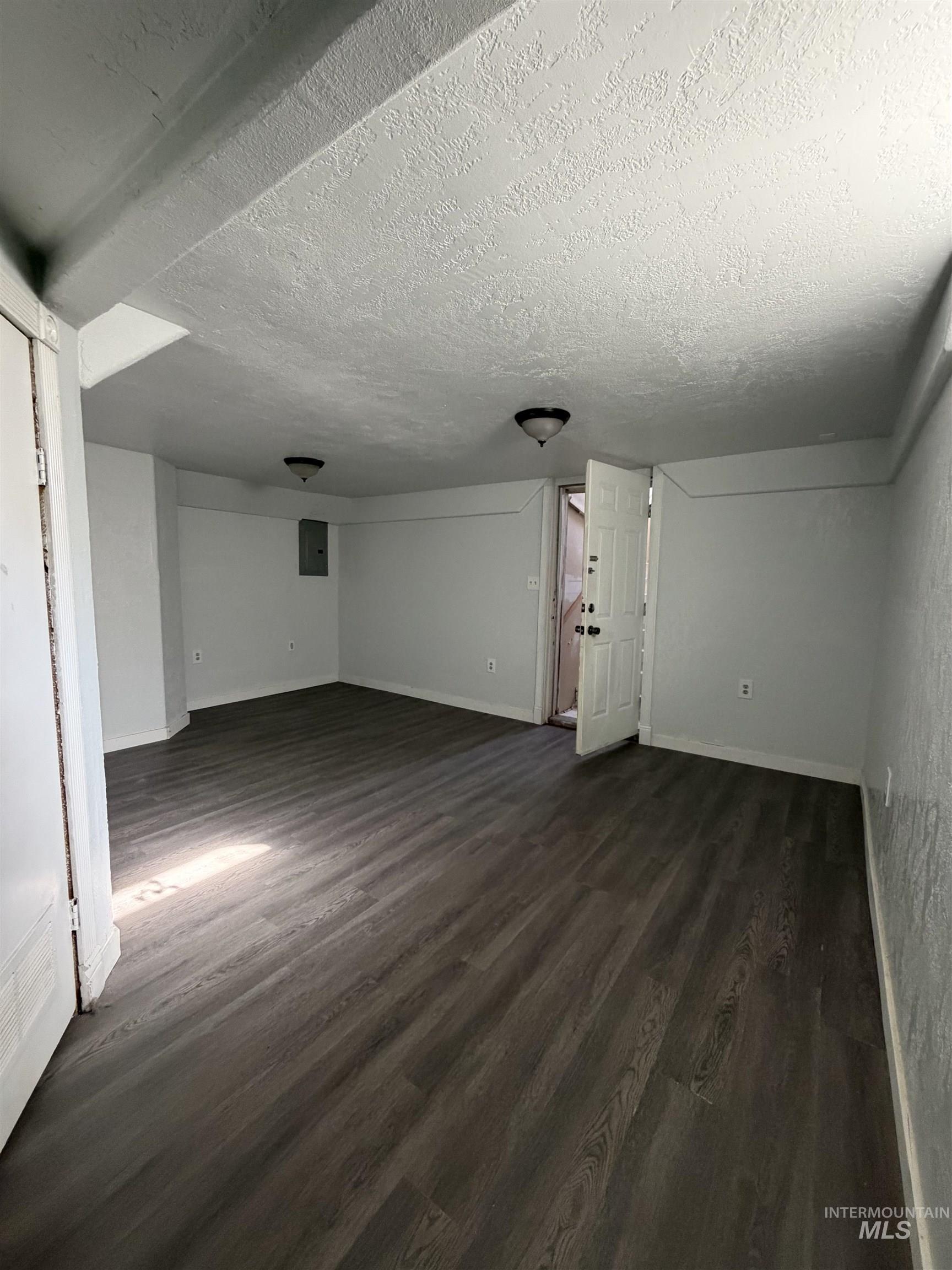 2024 2nd St S Property Photo 11