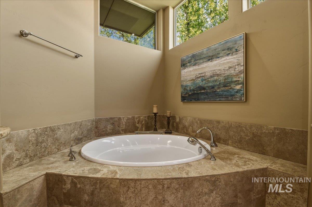 1387 N Colline Bello Way Property Photo 20