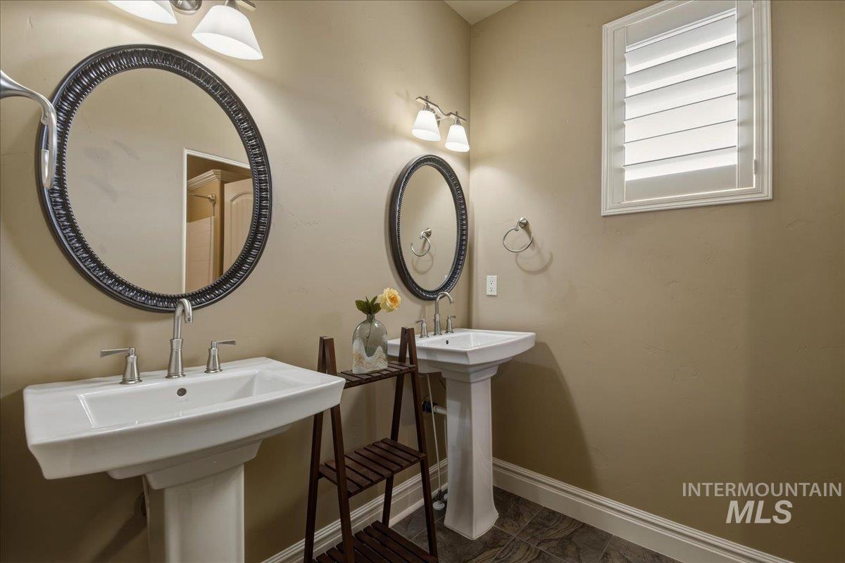 1387 N Colline Bello Way Property Photo 26