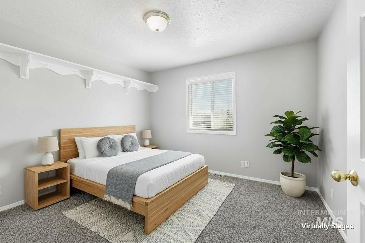 445 S College St Property Photo 8