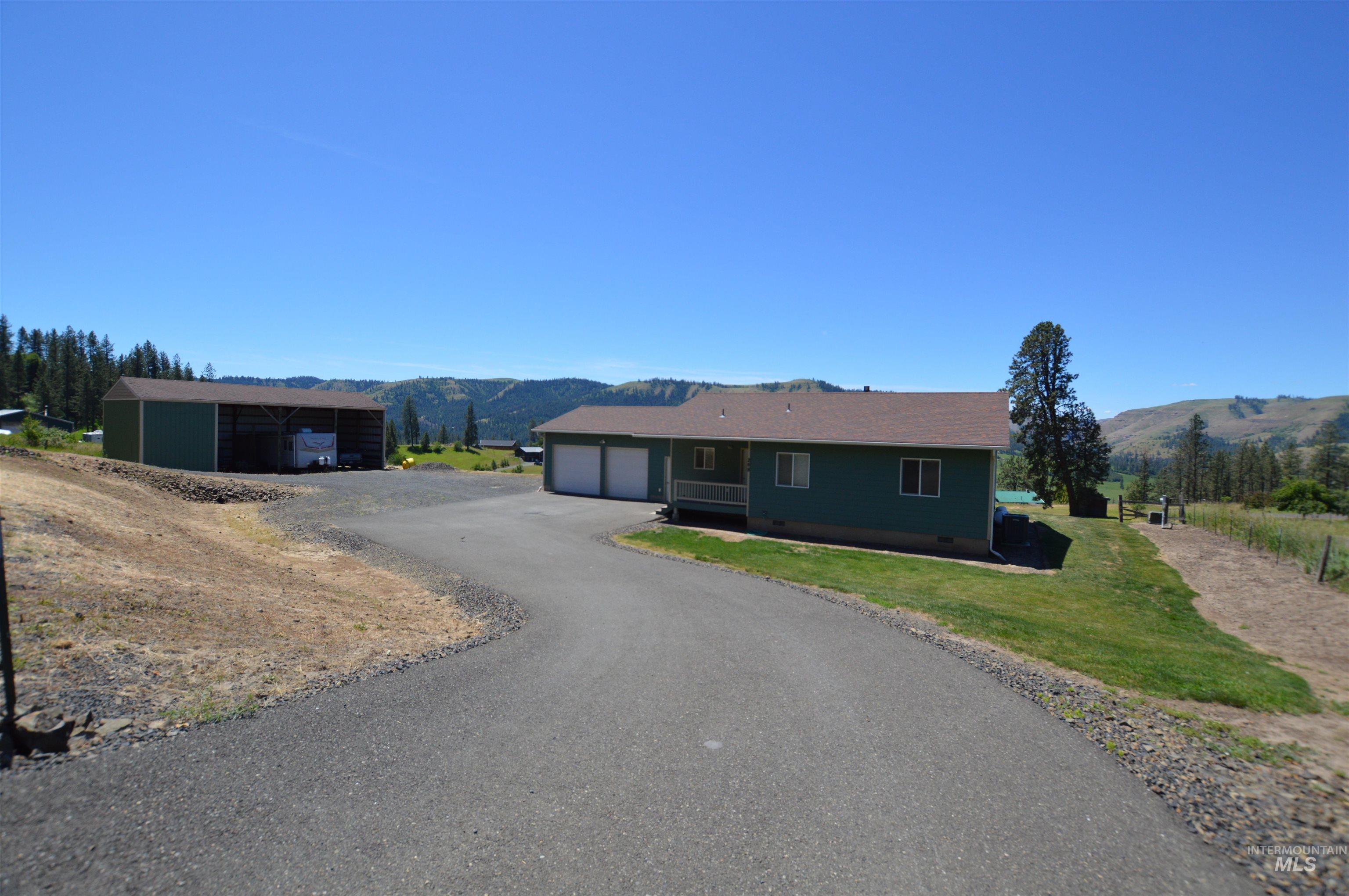 268 Mattoon Rd Property Photo 2