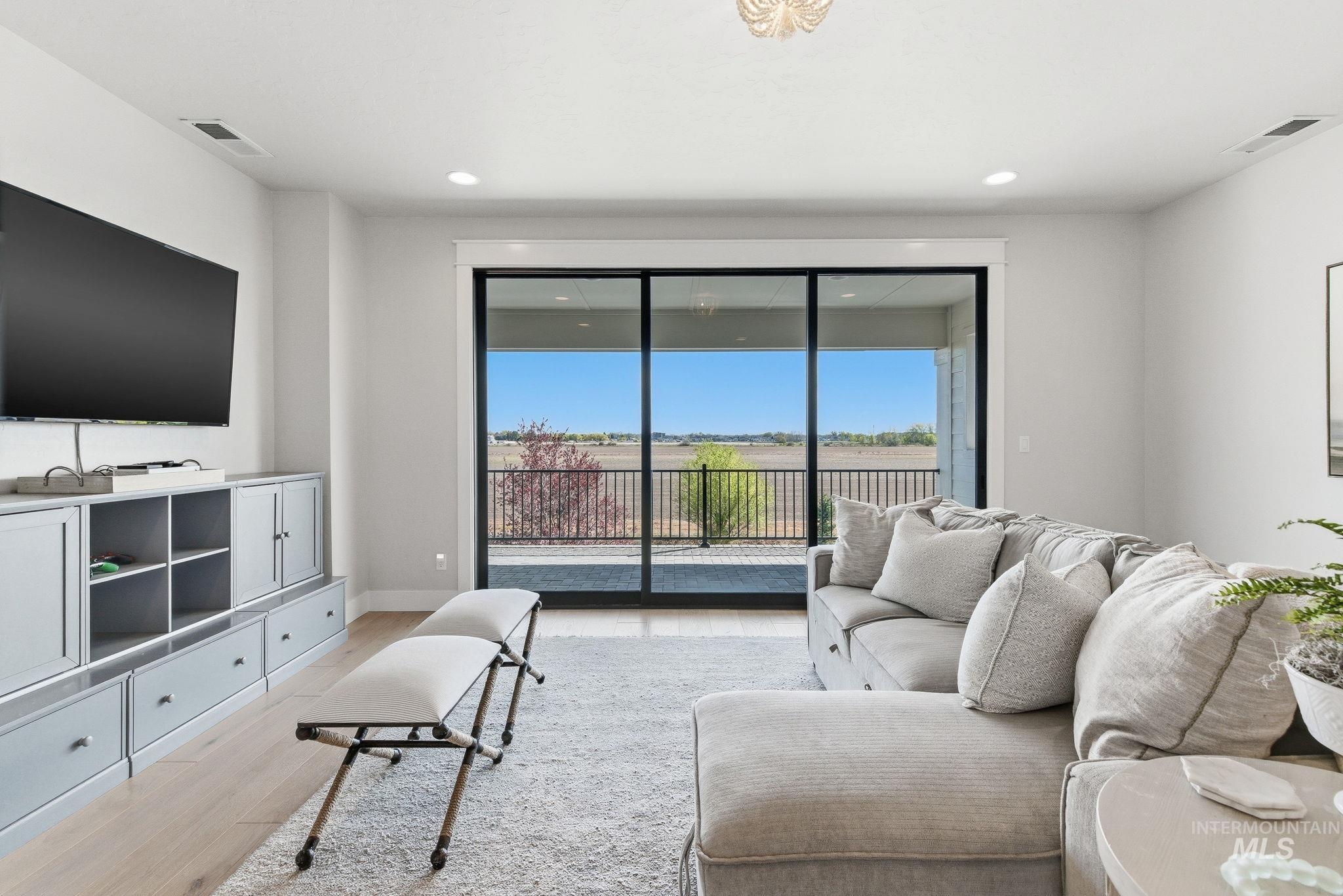 7703 W Corinthia St Property Photo 32
