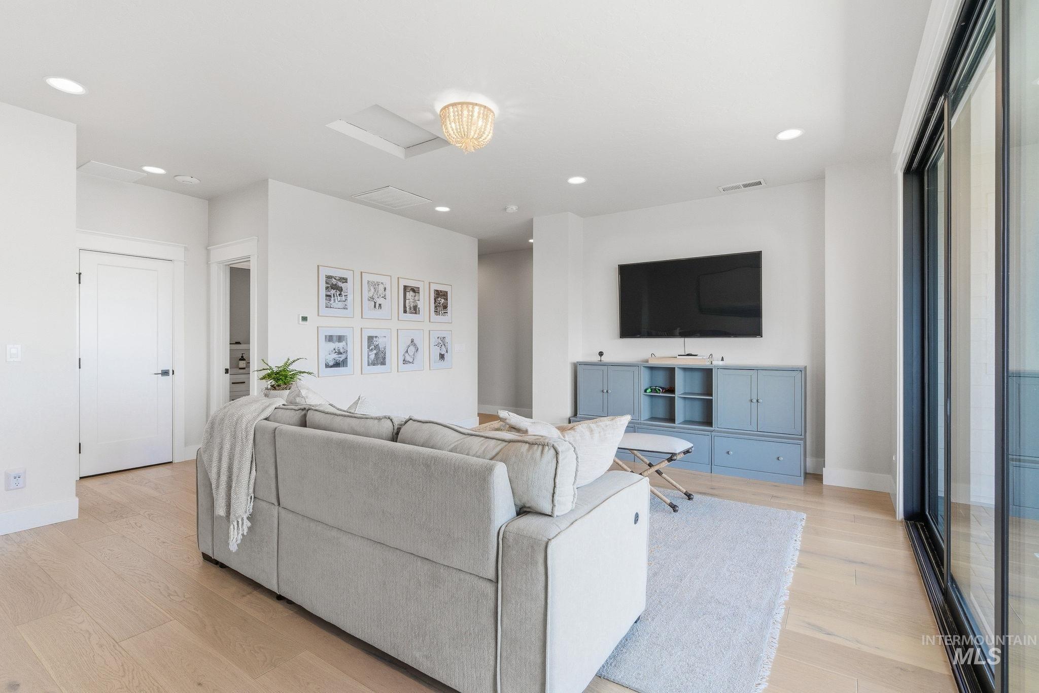 7703 W Corinthia St Property Photo 33