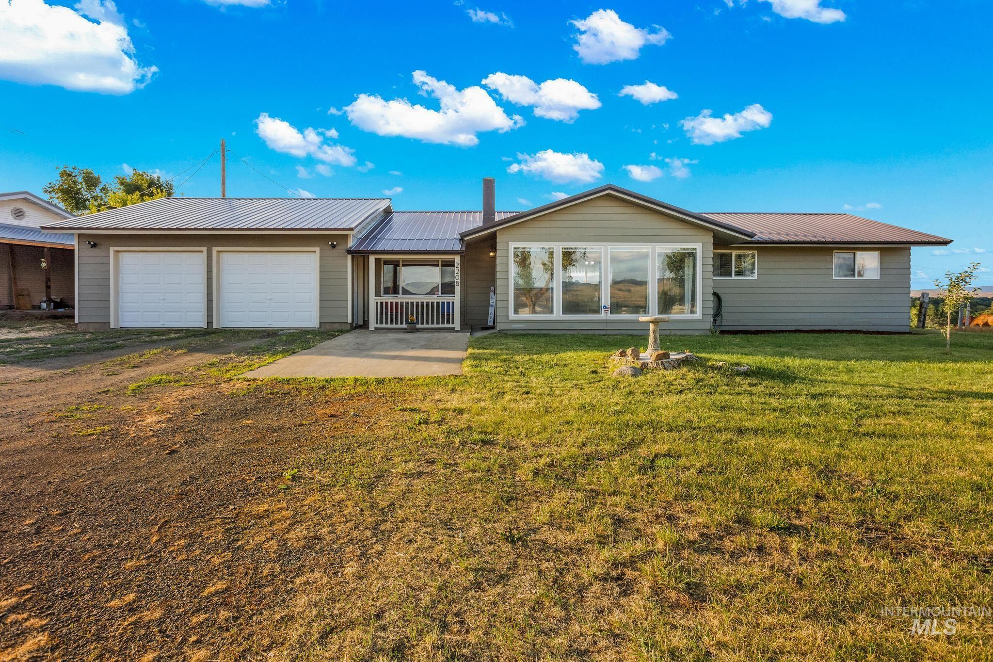 2208 Keithley Creek Rd Property Photo 5