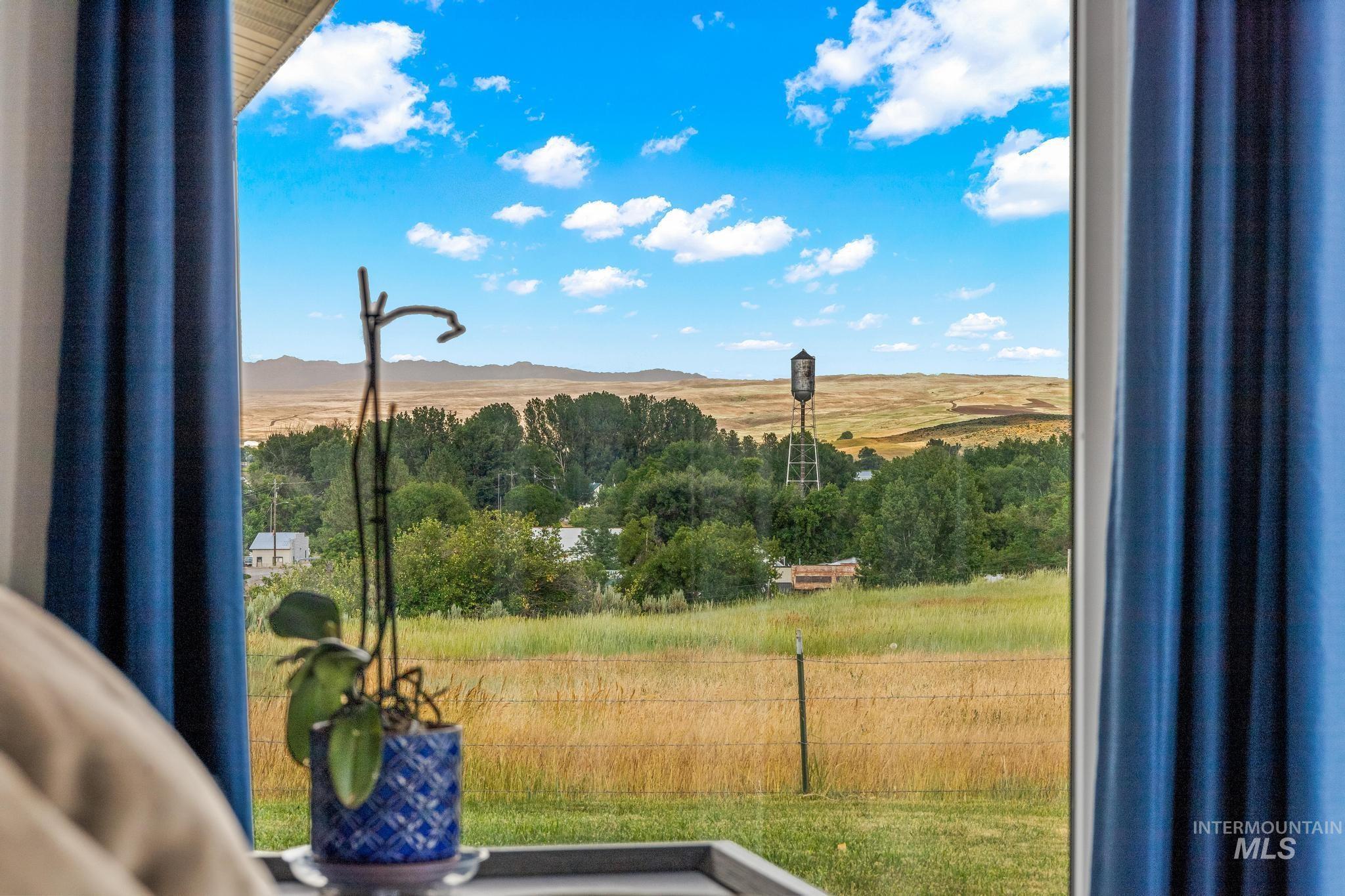 2208 Keithley Creek Rd Property Photo 10