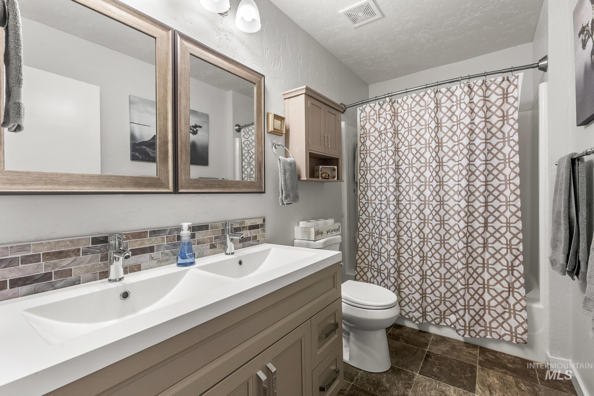 2208 Keithley Creek Rd Property Photo 26
