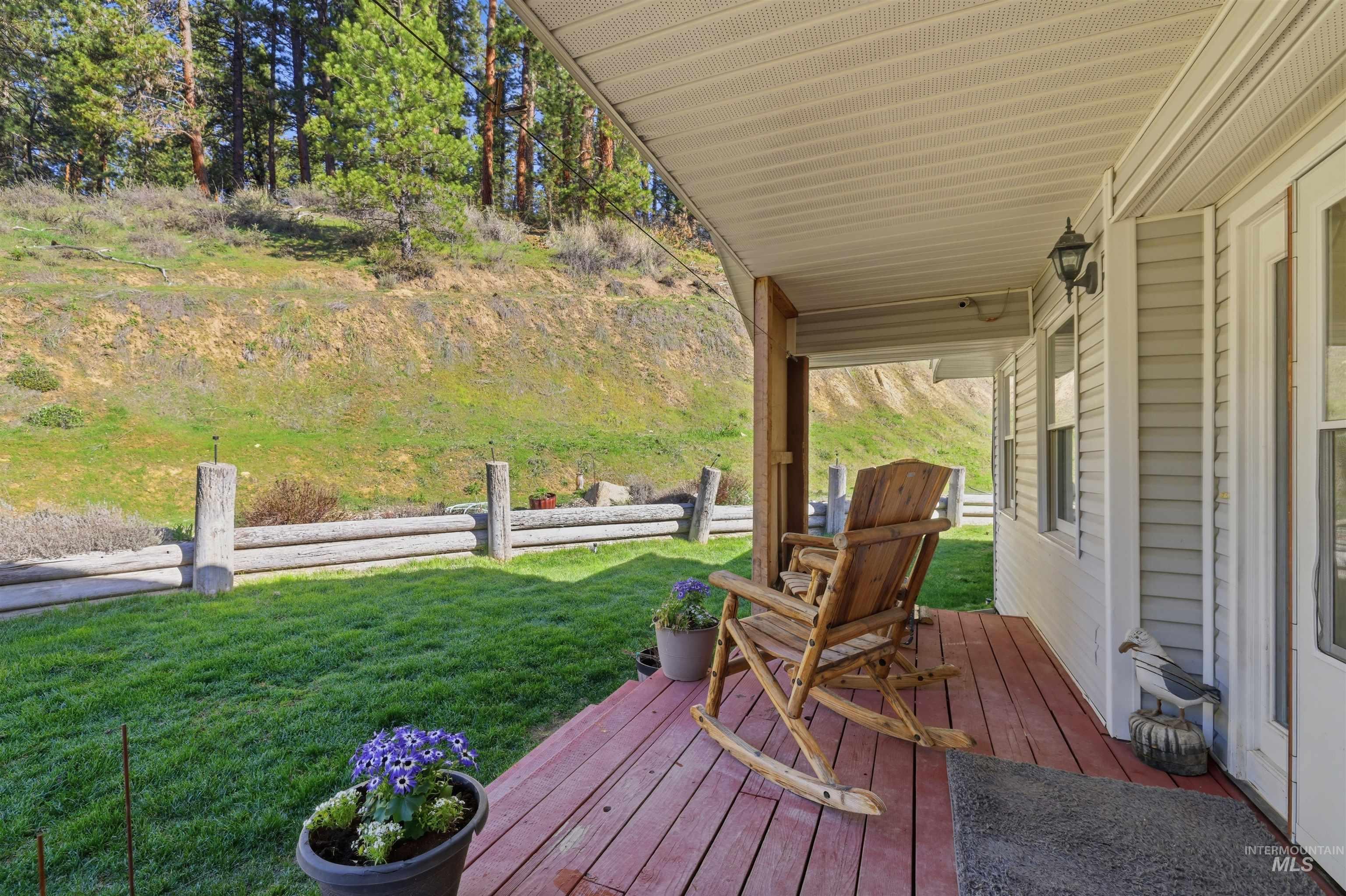 95 Johnson Creek Rd Property Photo 8