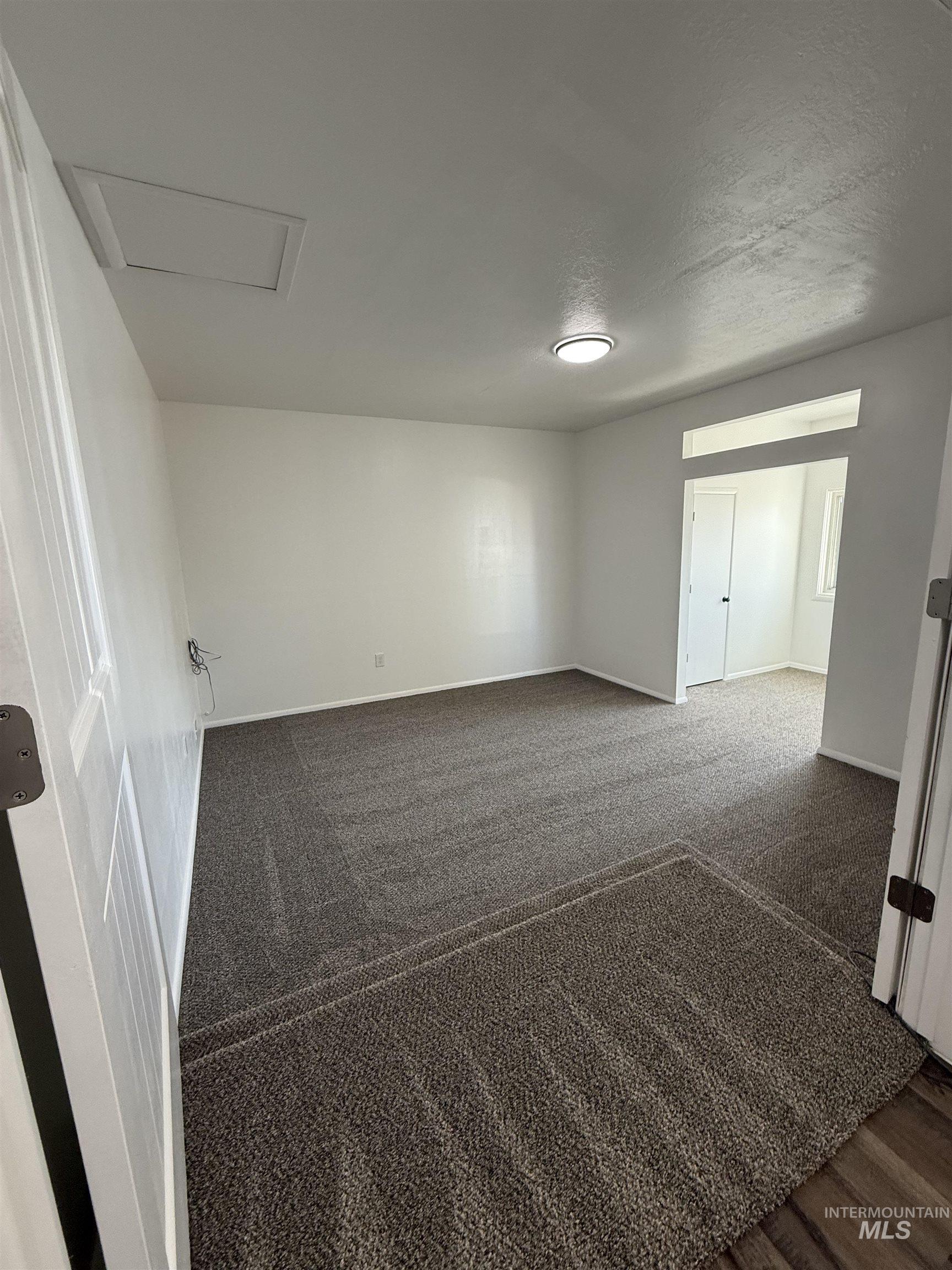709 Locust Property Photo 2