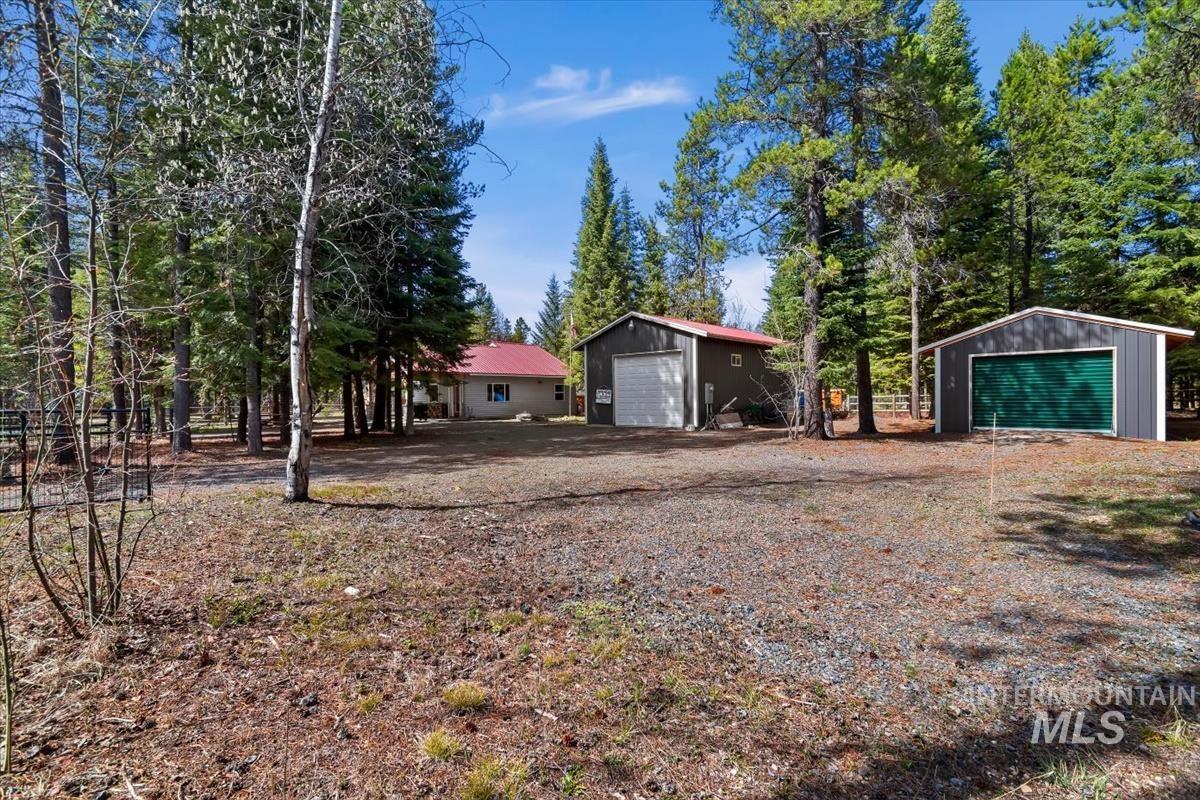 398 & 400 Charley Ln Property Photo 32