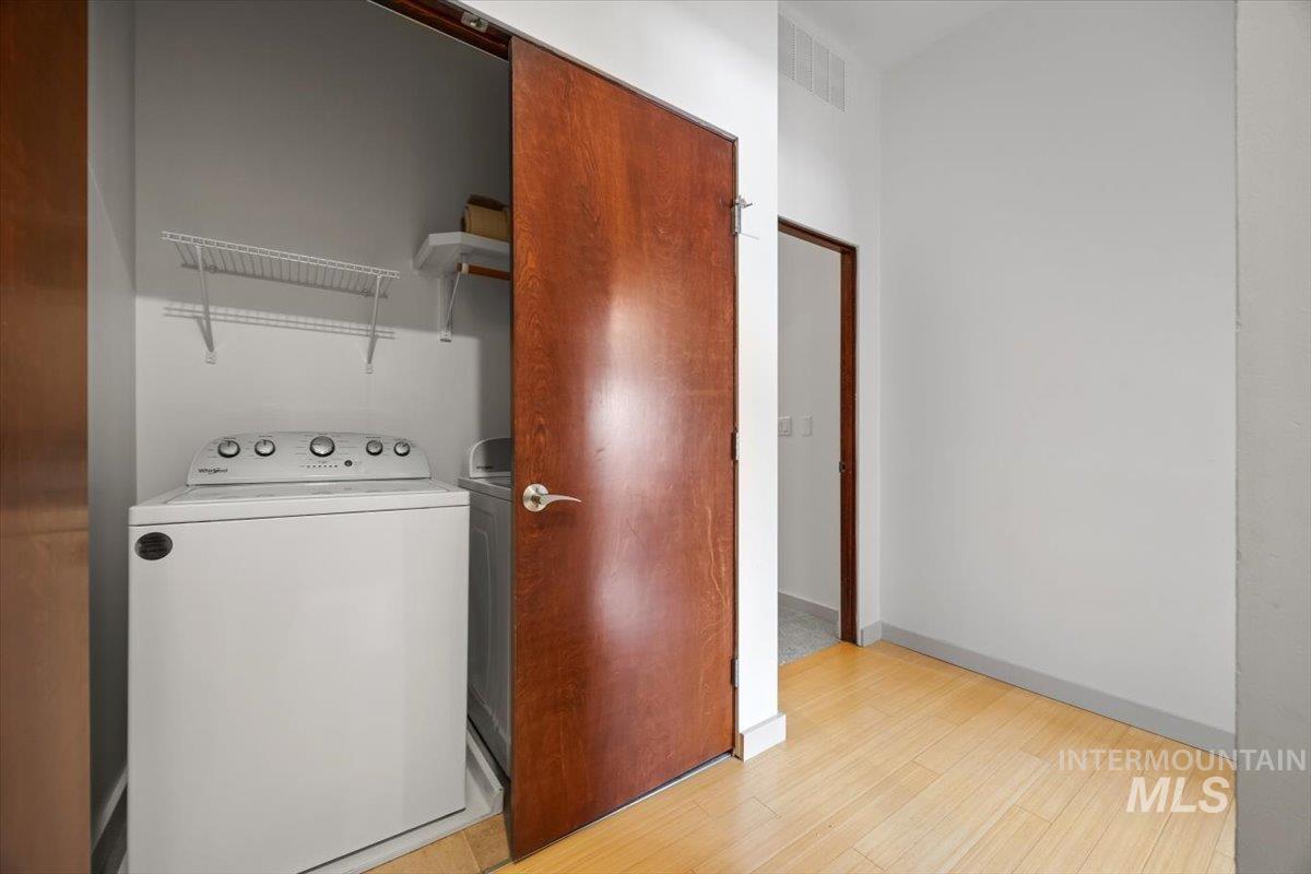 925 Iowa Property Photo 30