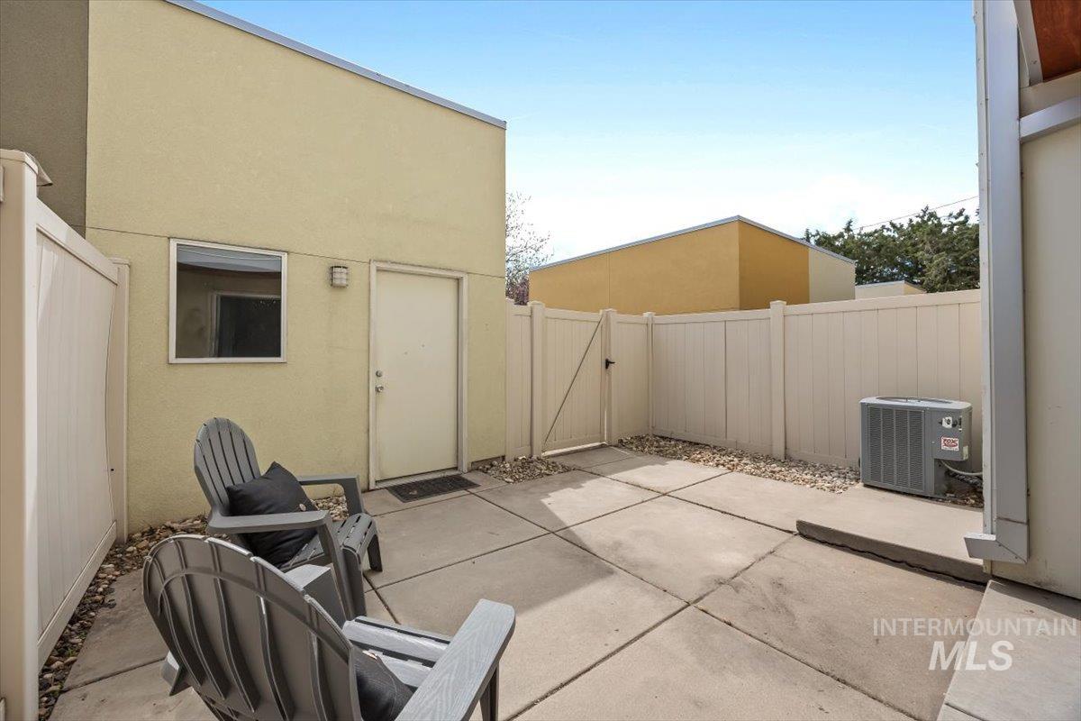 925 Iowa Property Photo 34
