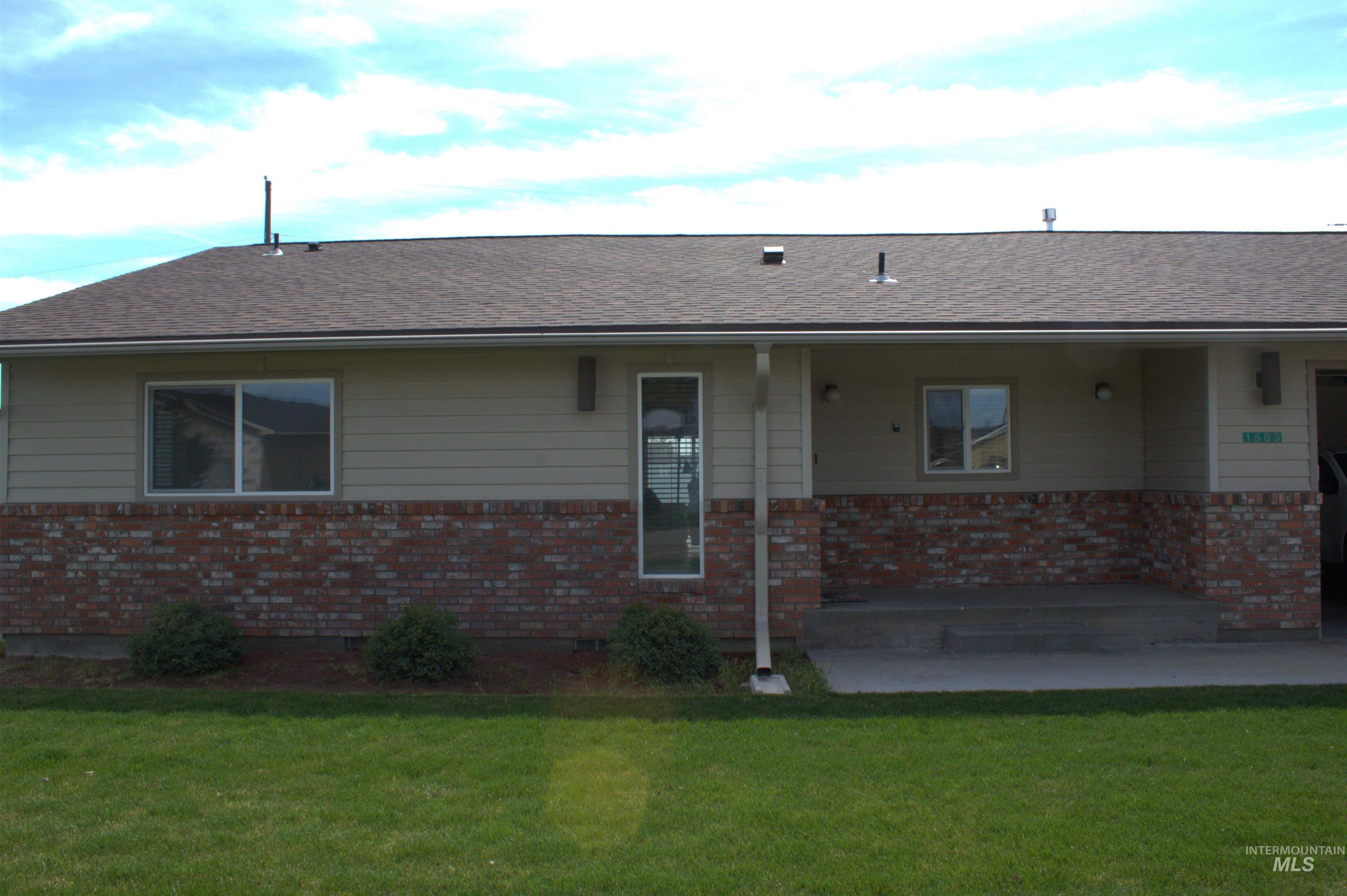 1583 Nw 26 St Property Photo 1