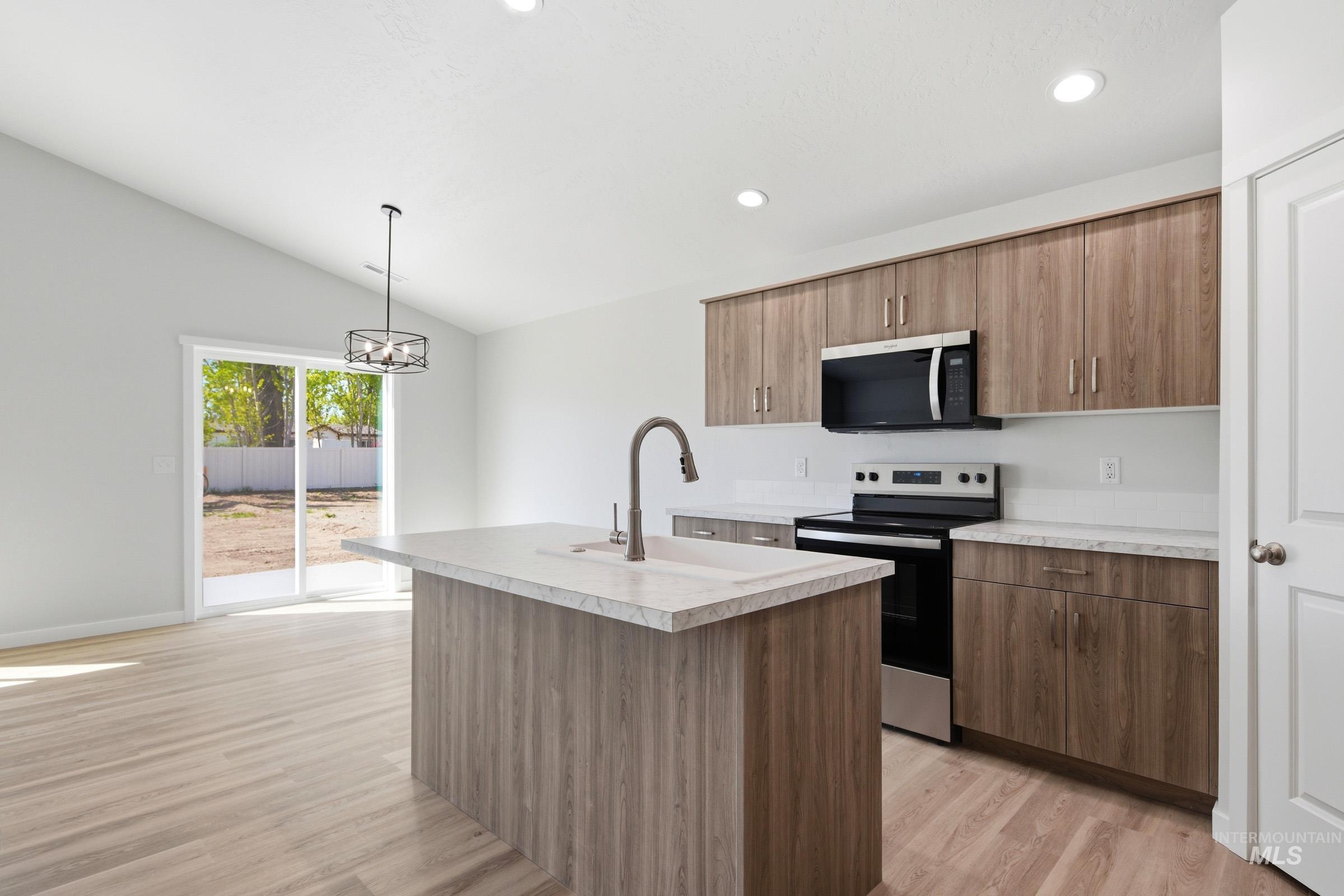 511 Pine St Property Photo 4