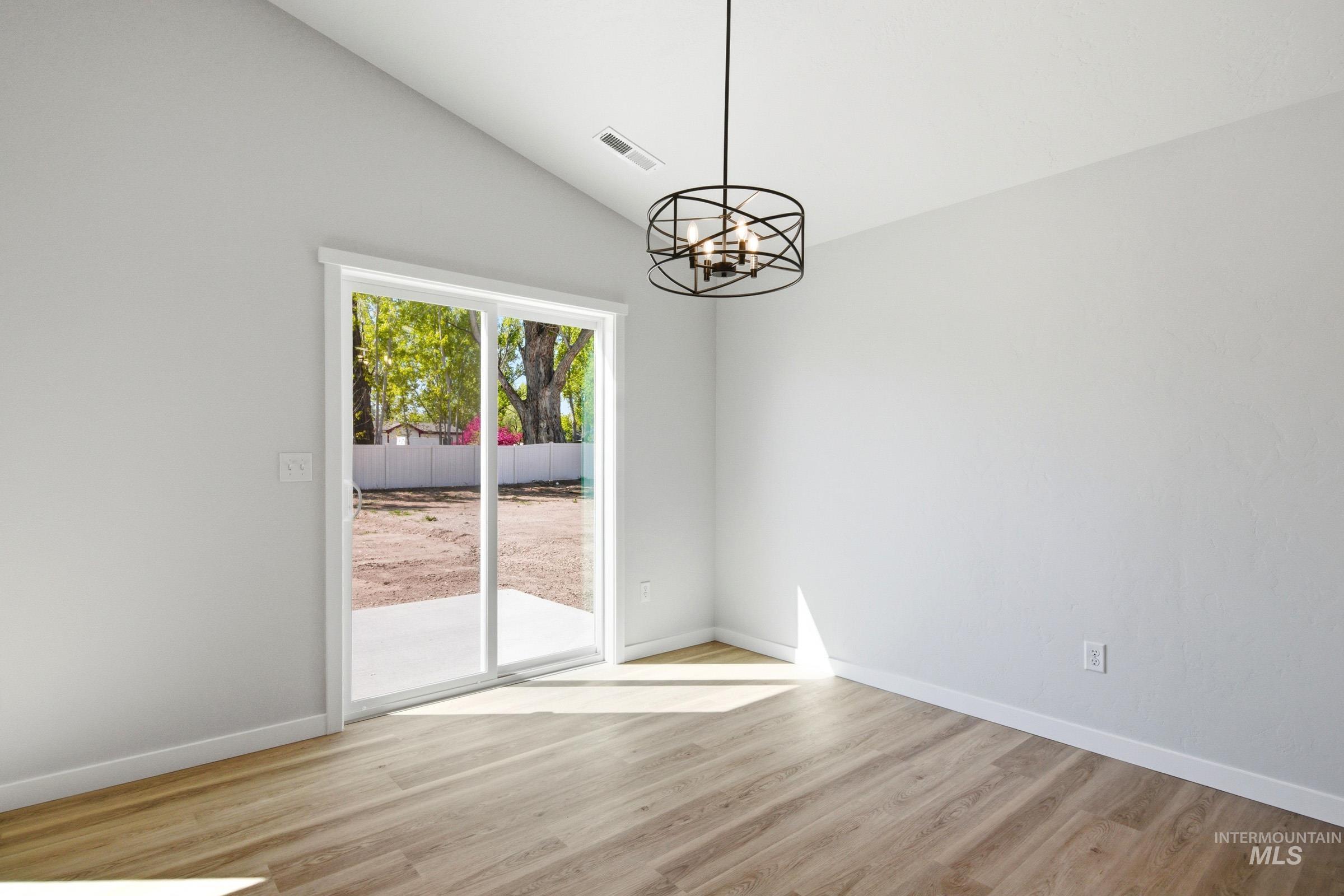 511 Pine St Property Photo 6