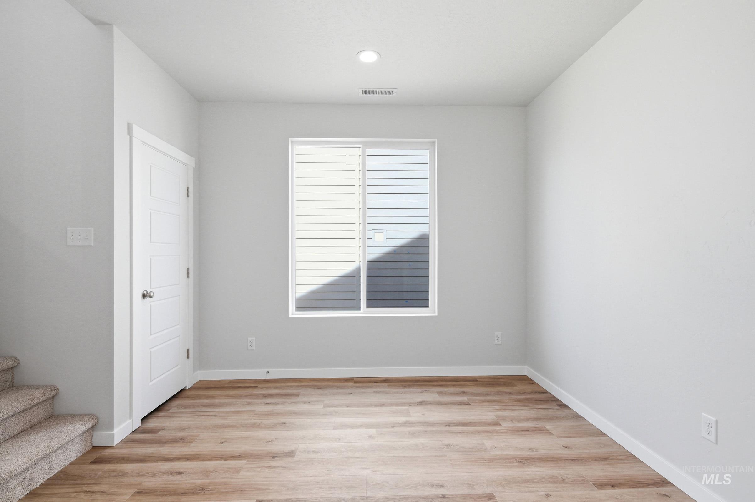 4290 N Camp Creek Ave Property Photo 10