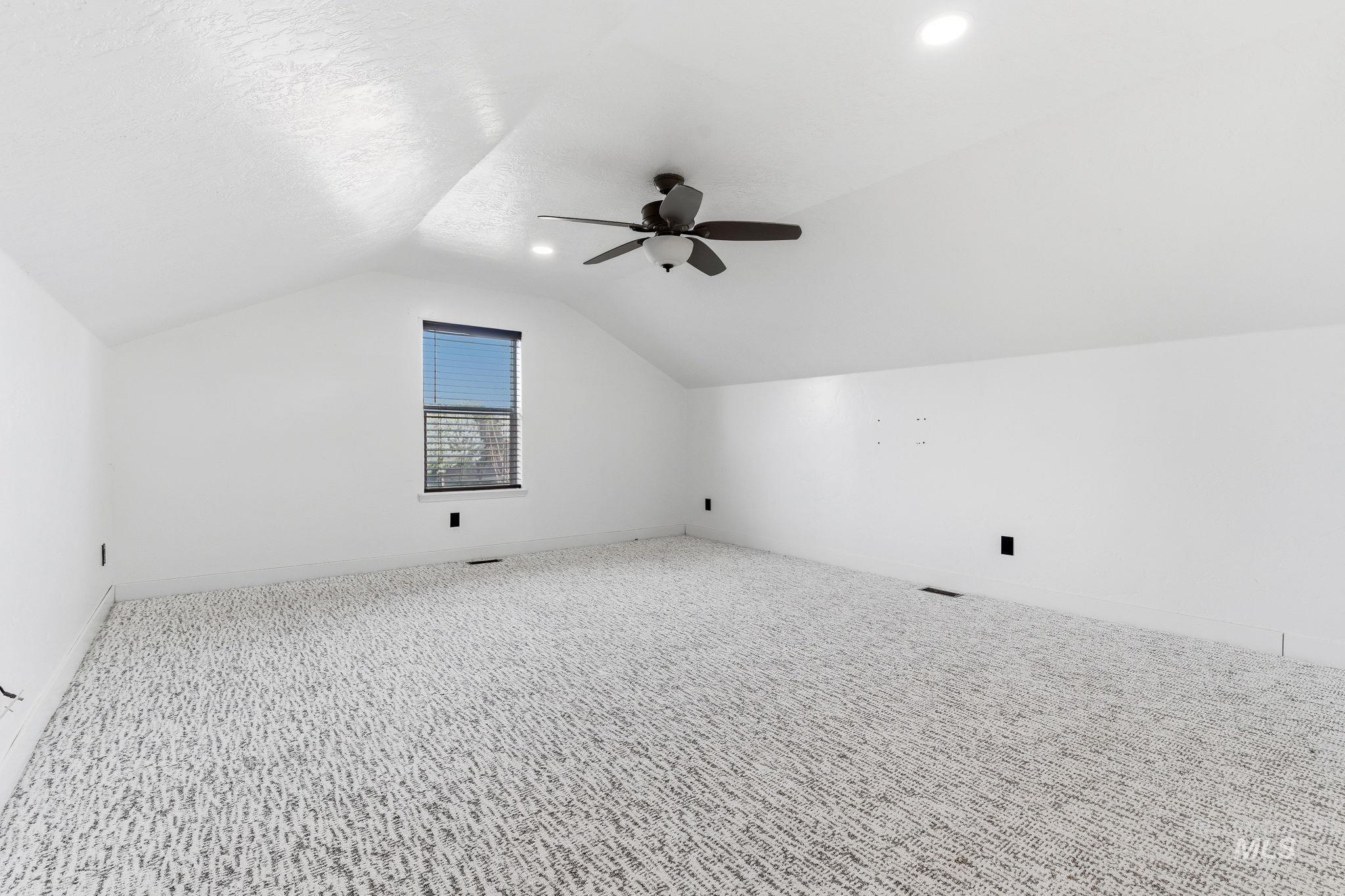 60 N Luke Loop Property Photo 28