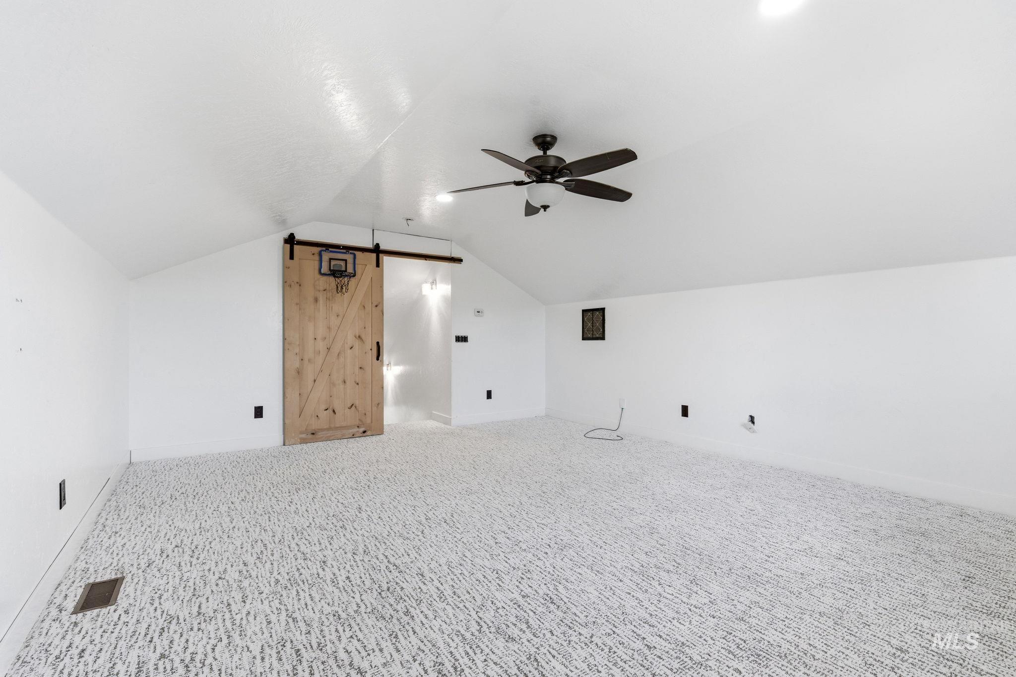 60 N Luke Loop Property Photo 29