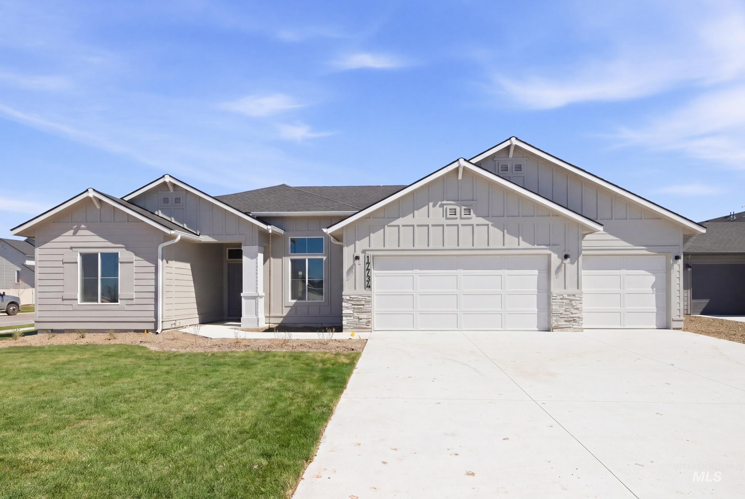 17734 N Hugh Glass Way Property Photo 1
