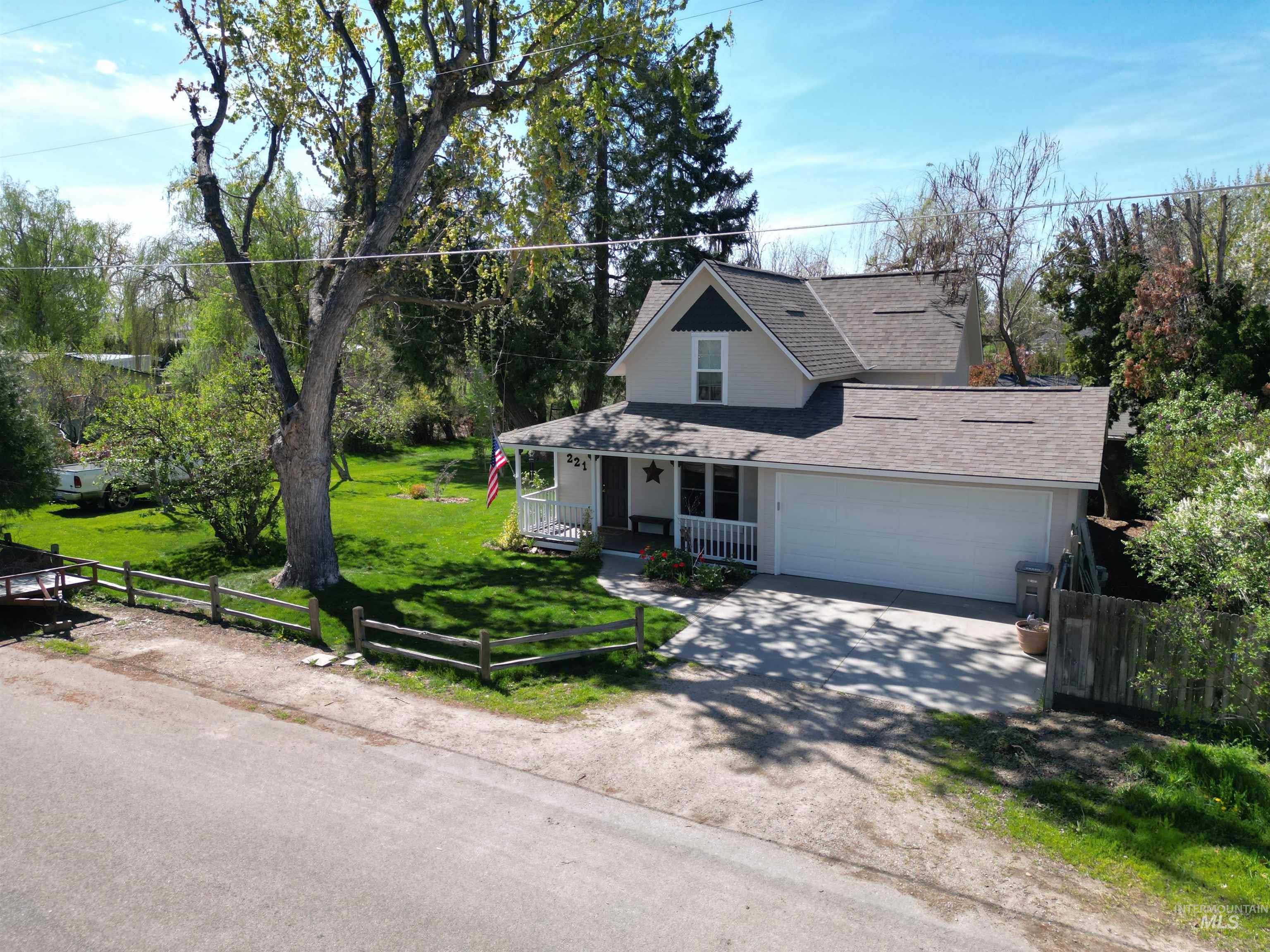 221 N Union St. Property Photo 9