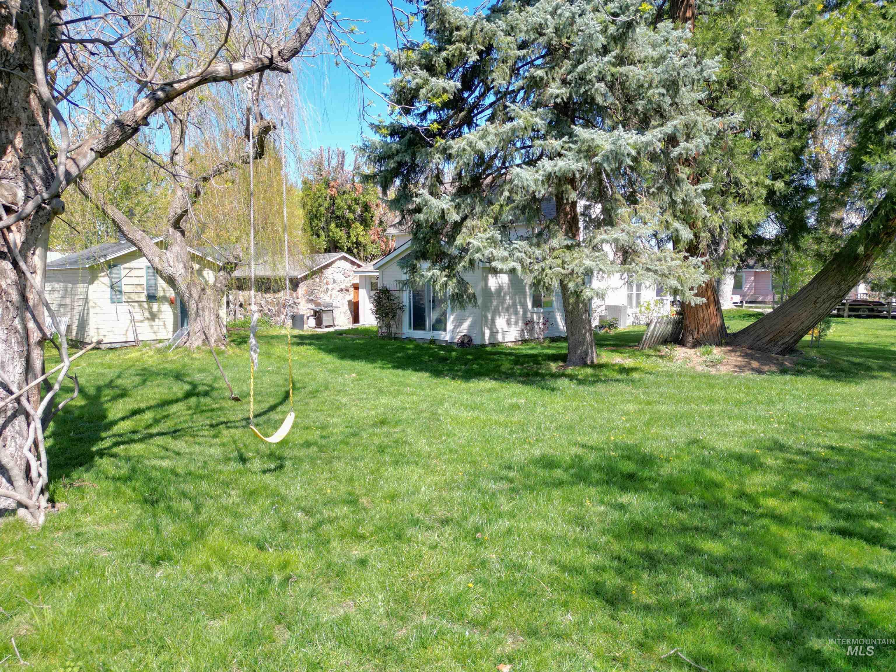 221 N Union St. Property Photo 12