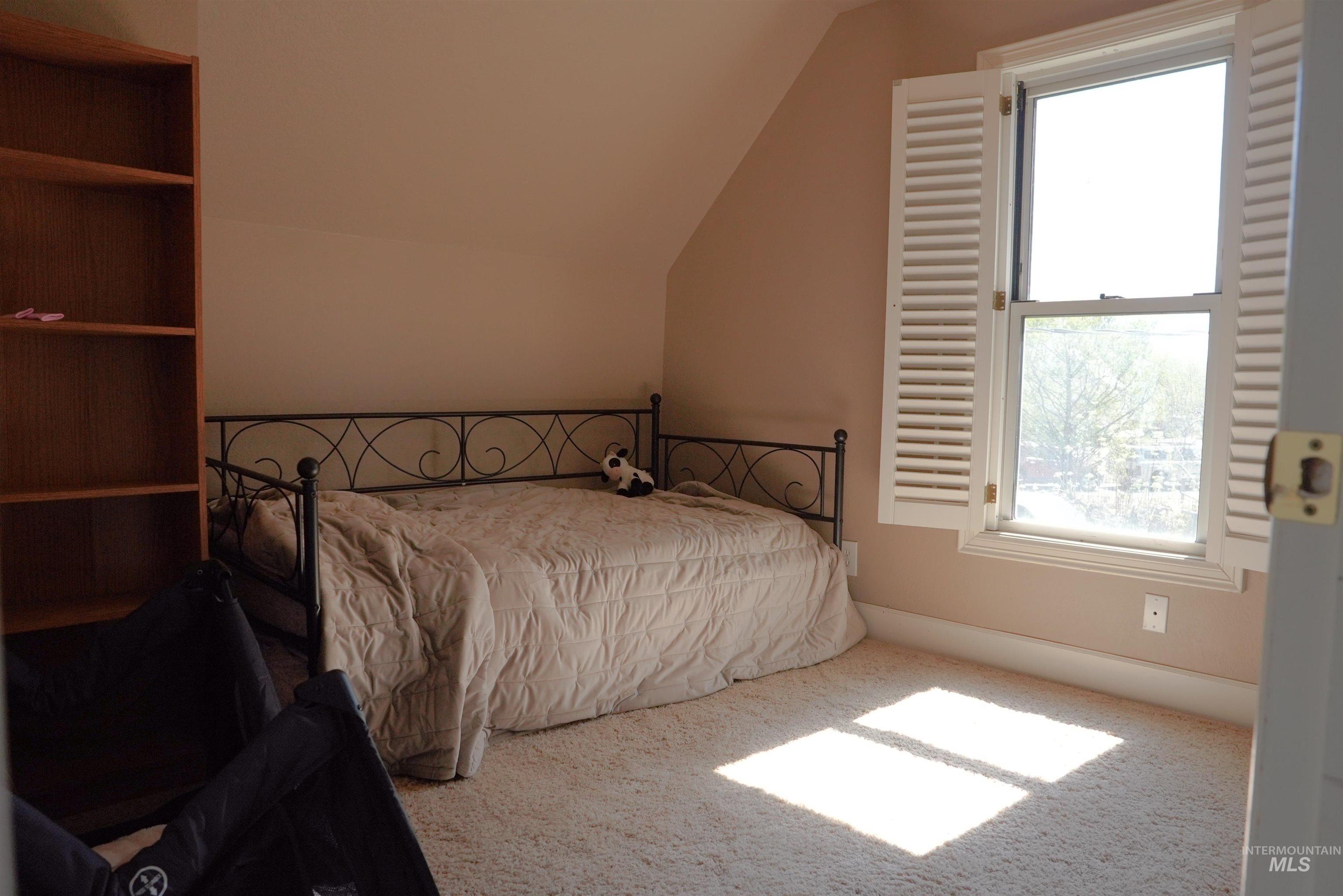 221 N Union St. Property Photo 16