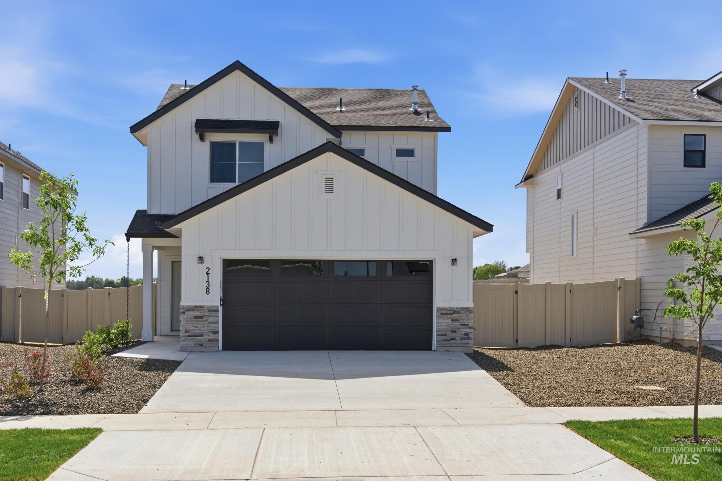 2138 S Border Way Property Photo 1