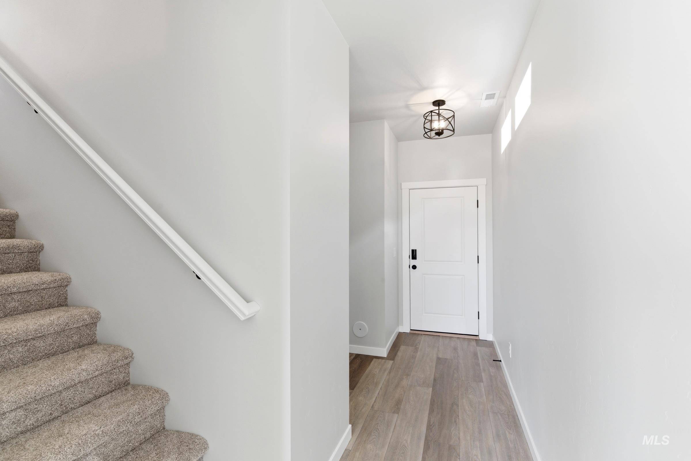 2138 S Border Way Property Photo 12