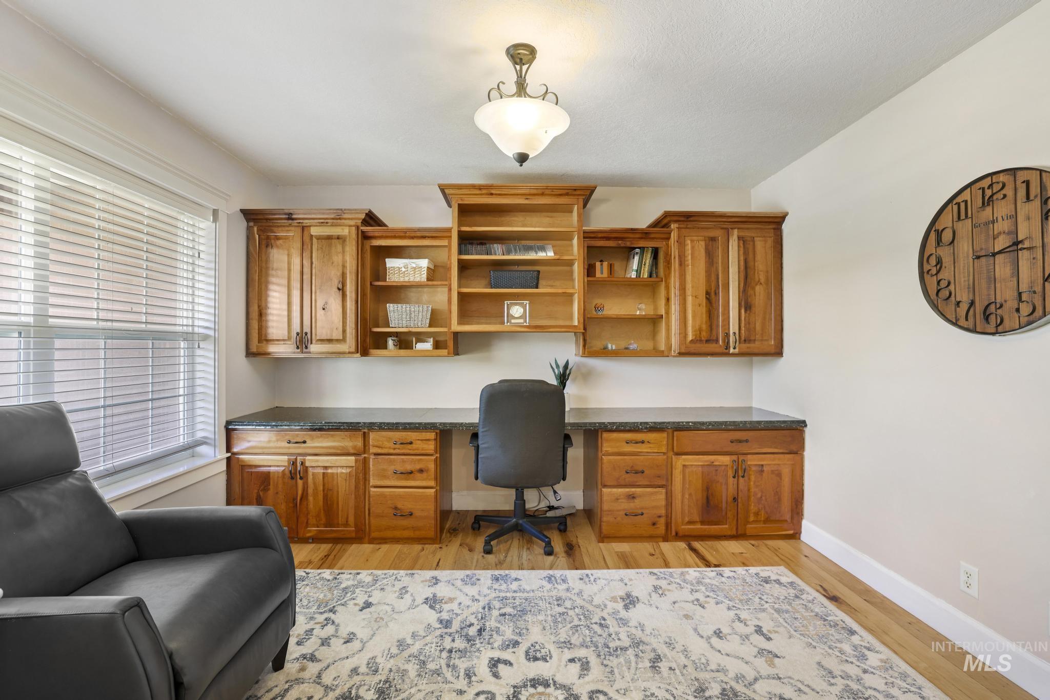 1111 Cole St Property Photo 17