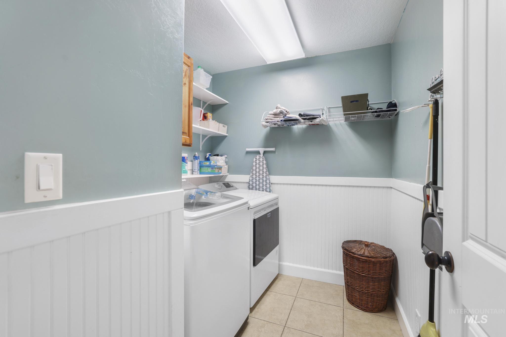 1111 Cole St Property Photo 23
