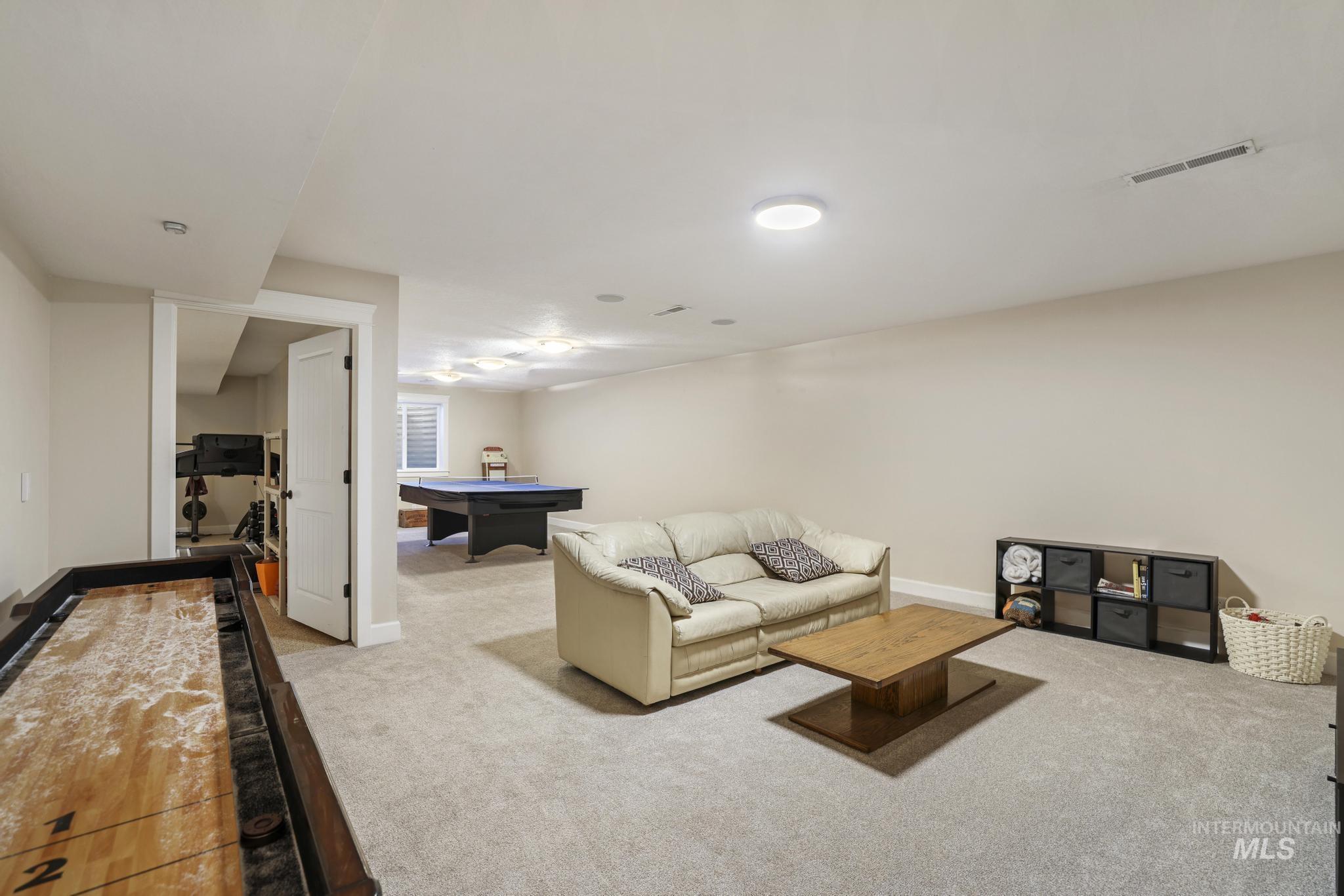 1111 Cole St Property Photo 32