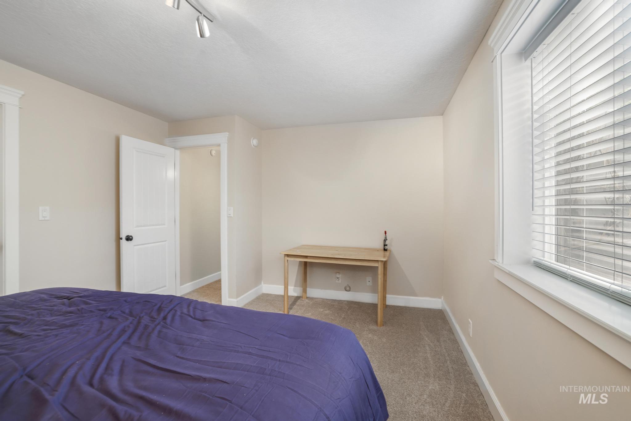 1111 Cole St Property Photo 39