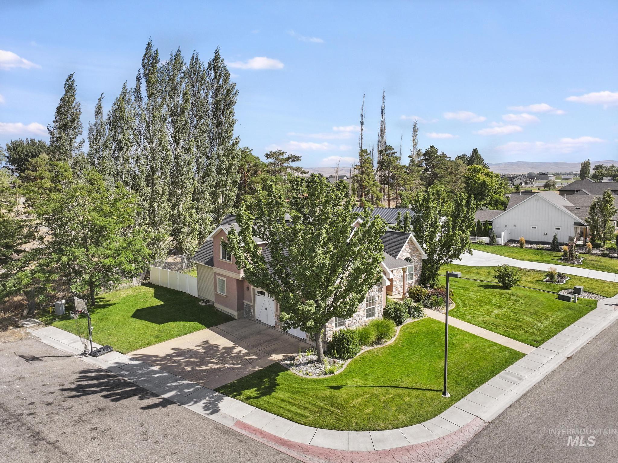 1111 Cole St Property Photo 40